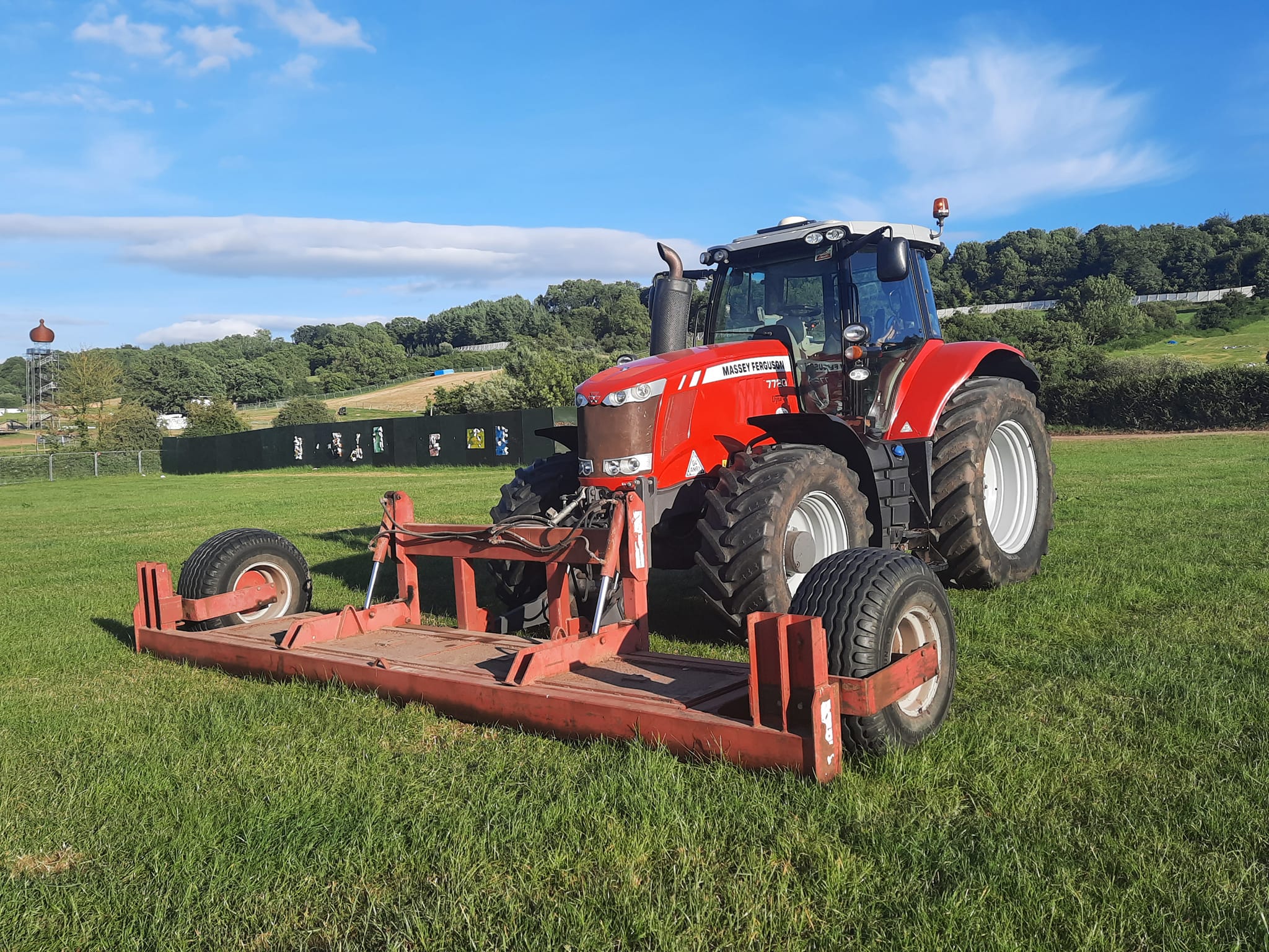 Massey Ferguson 7720 Flat out... - Four Wheels Photography