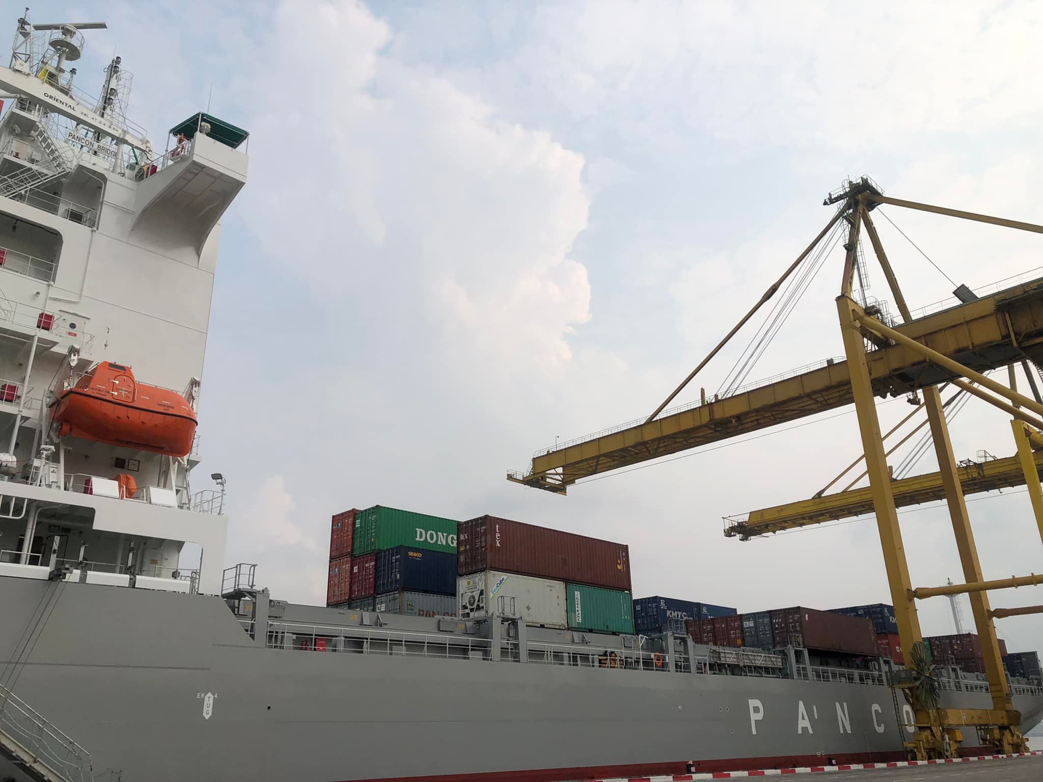 Unithai Container... - Unithai Container Terminal - UTCT