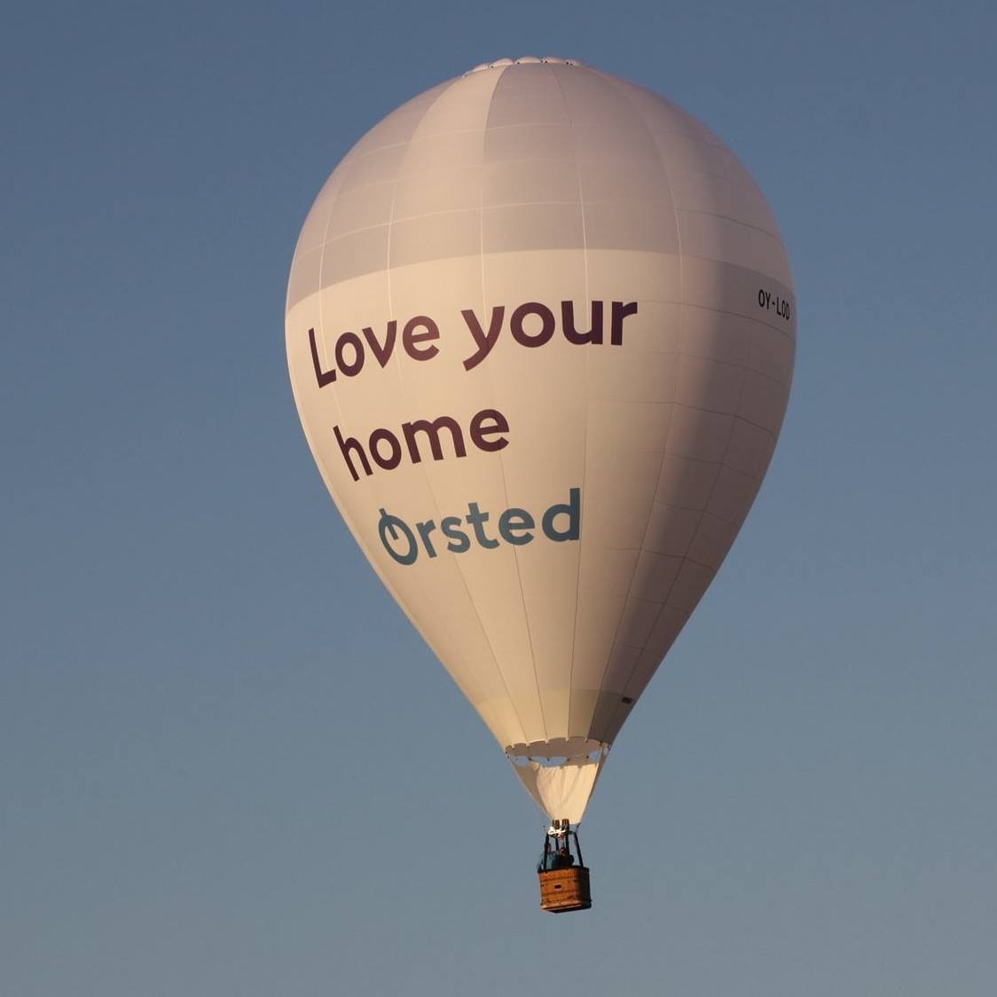 Mundt Balloons - Klar til take off med Burj Khalifa i baggrunden i ...