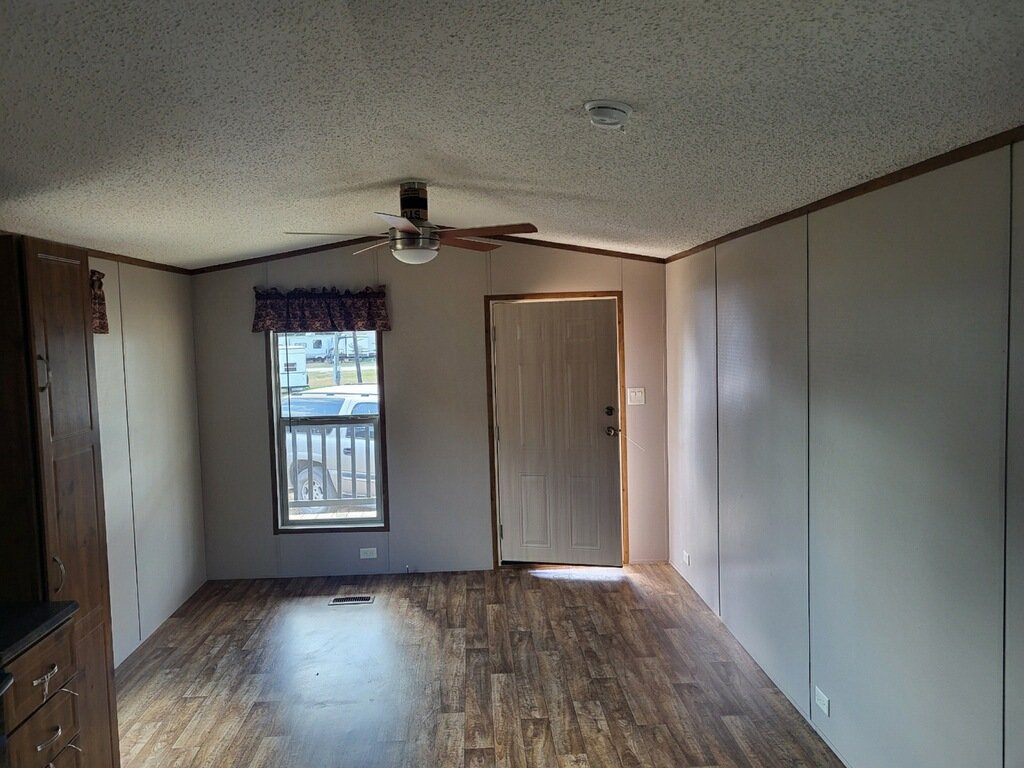 2 Beds 1 Bath - House - Property Rentals - Easton, Texas | Facebook ...