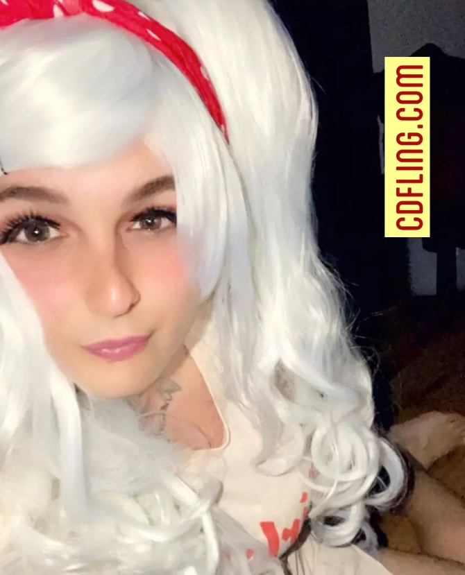Meet Evie. - CDFling.com Crossdresser Dating Site | Facebook