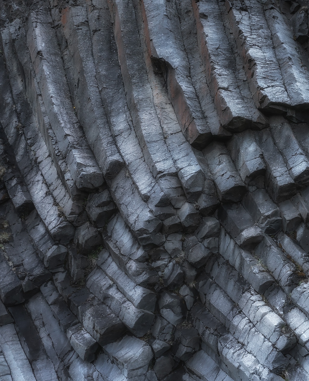 The hexagonal patterns of basalt... - Guide to Iceland
