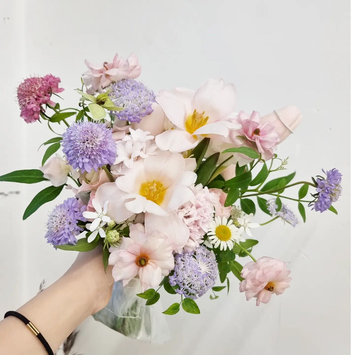 Rosear - 너무 이쁜 사랑스런 부케 ㅎㅎ #로즈리아 @roselia.flower #이혜진플래너... | Facebook