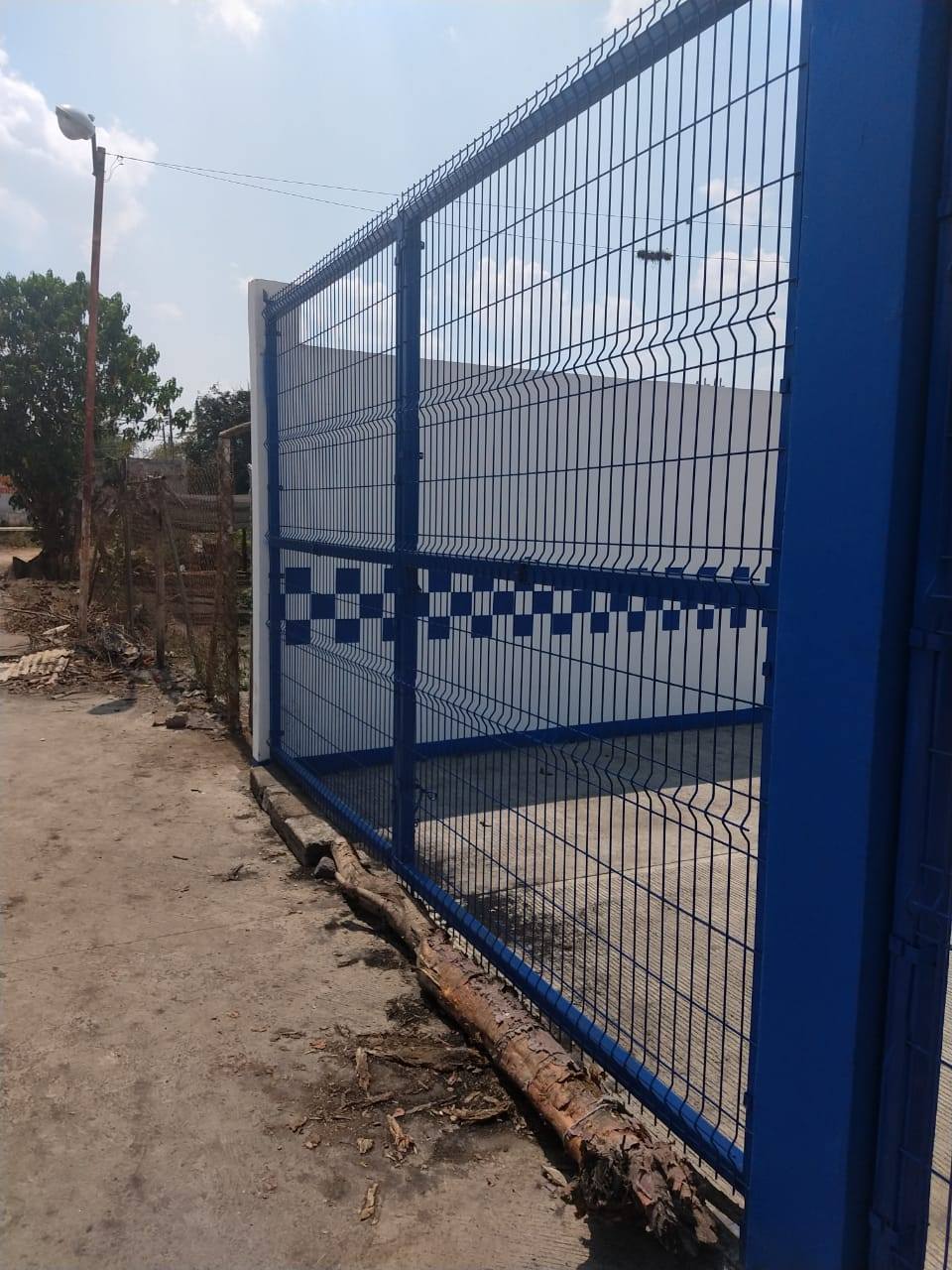 *OBRA DE REJA PANEL/ACERO AZUL REY EN... - Grupo Malla Aceros | Facebook