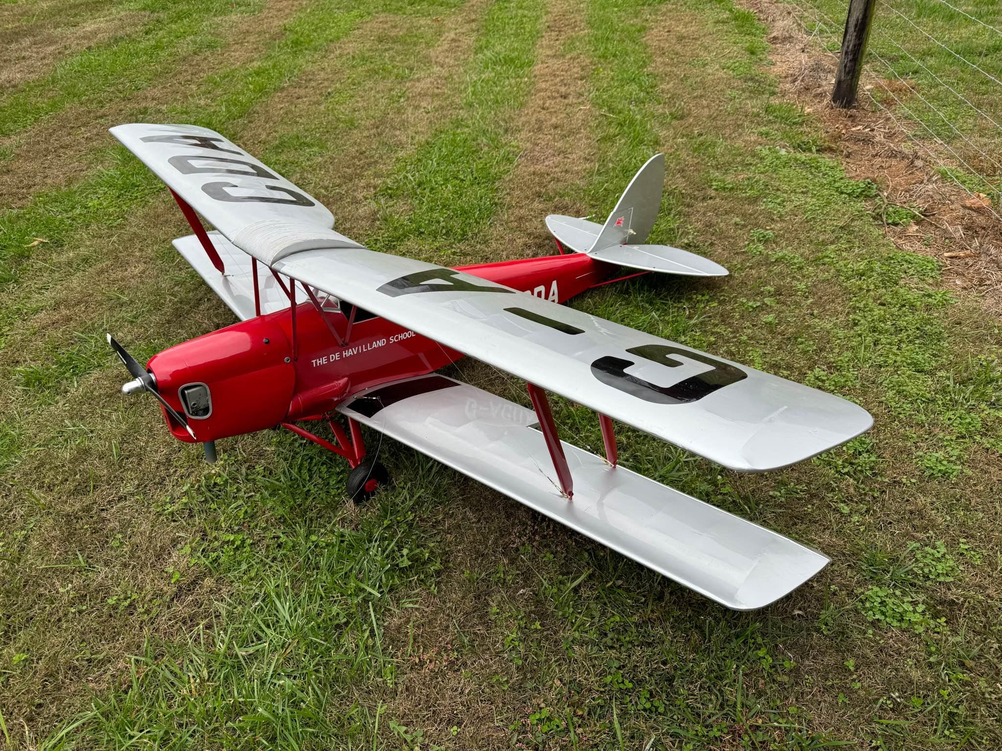 hangar 9 1/4 scale tigermoth rc biplane dle 20cc gas engine and servos ...