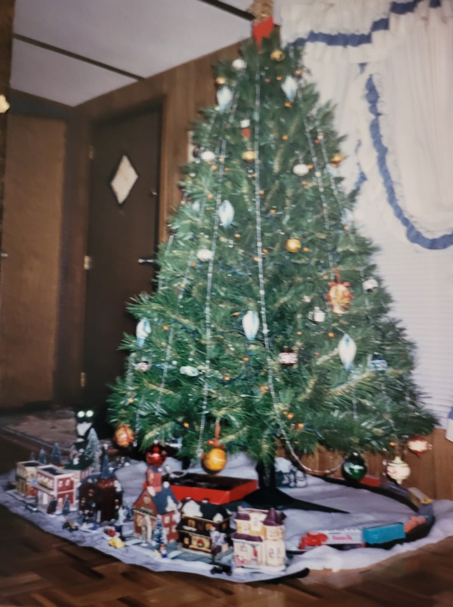 Lenox Christmas tree after three decades