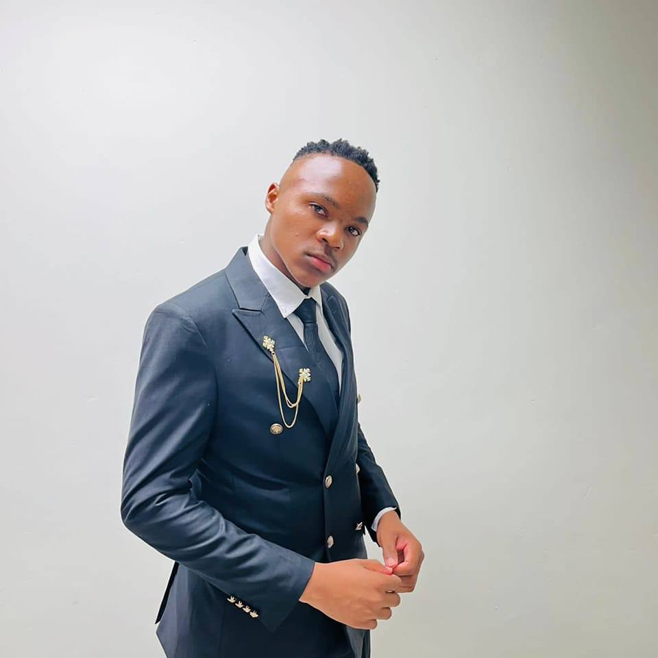 Morning Routine 🩶♾️ #vlogs #aesthetic #morningroutine | Lukhanyo Mpinga ...