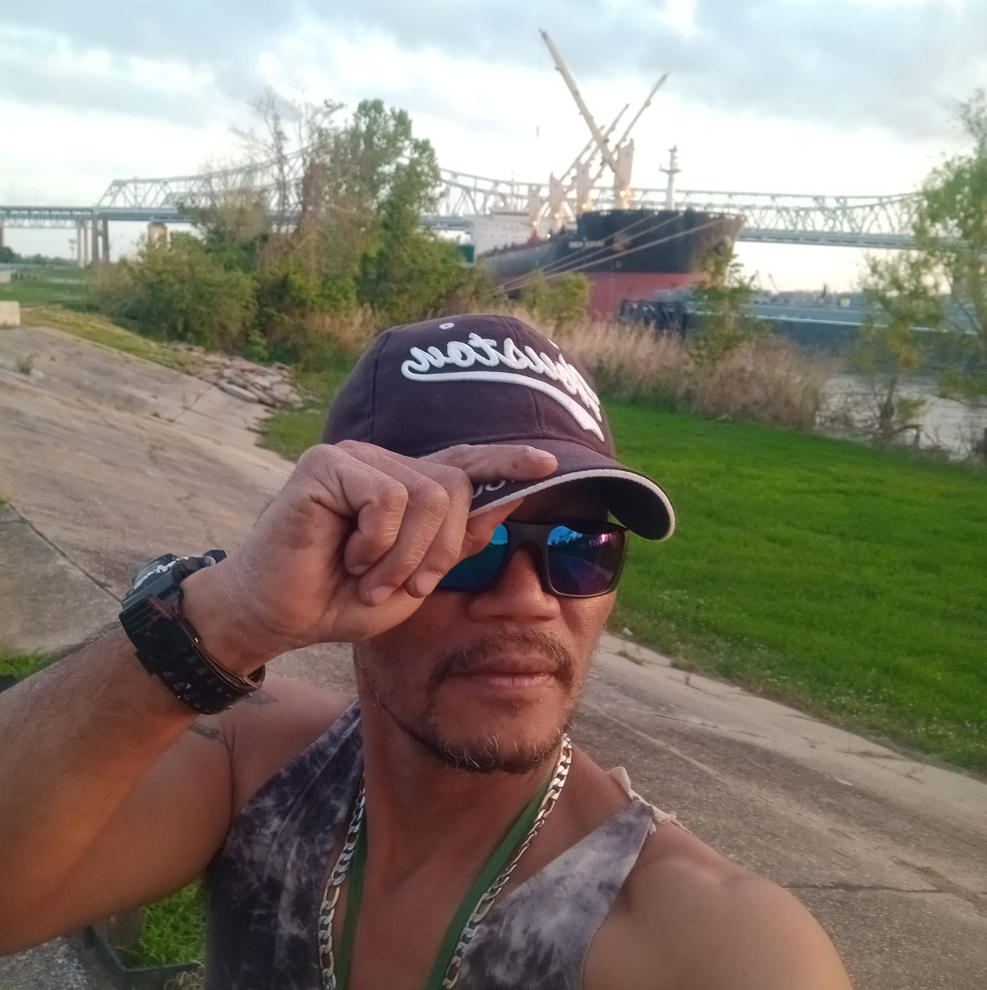 #floatingsteel! | John Cabigas