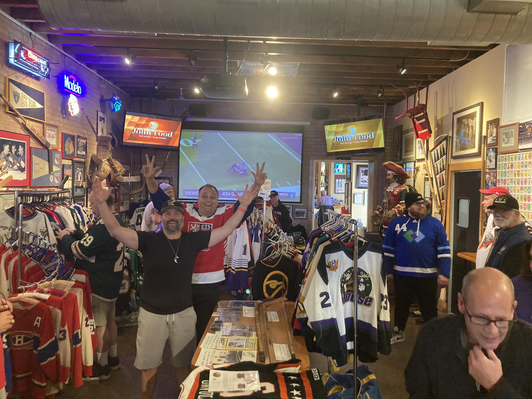 Minnesota Game Worn Hockey Collectors Expo | Saint Paul MN