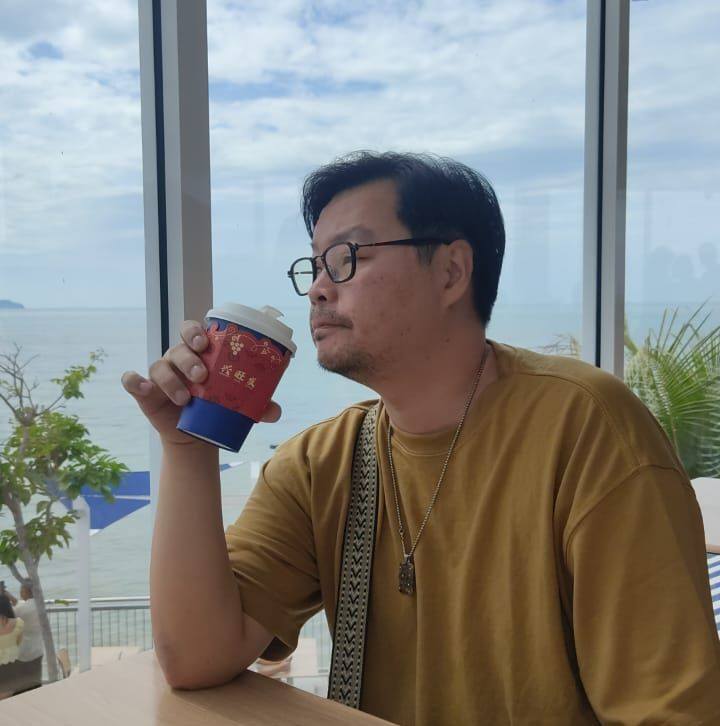 Jonathan Lim (@JonLYF) • Facebook
