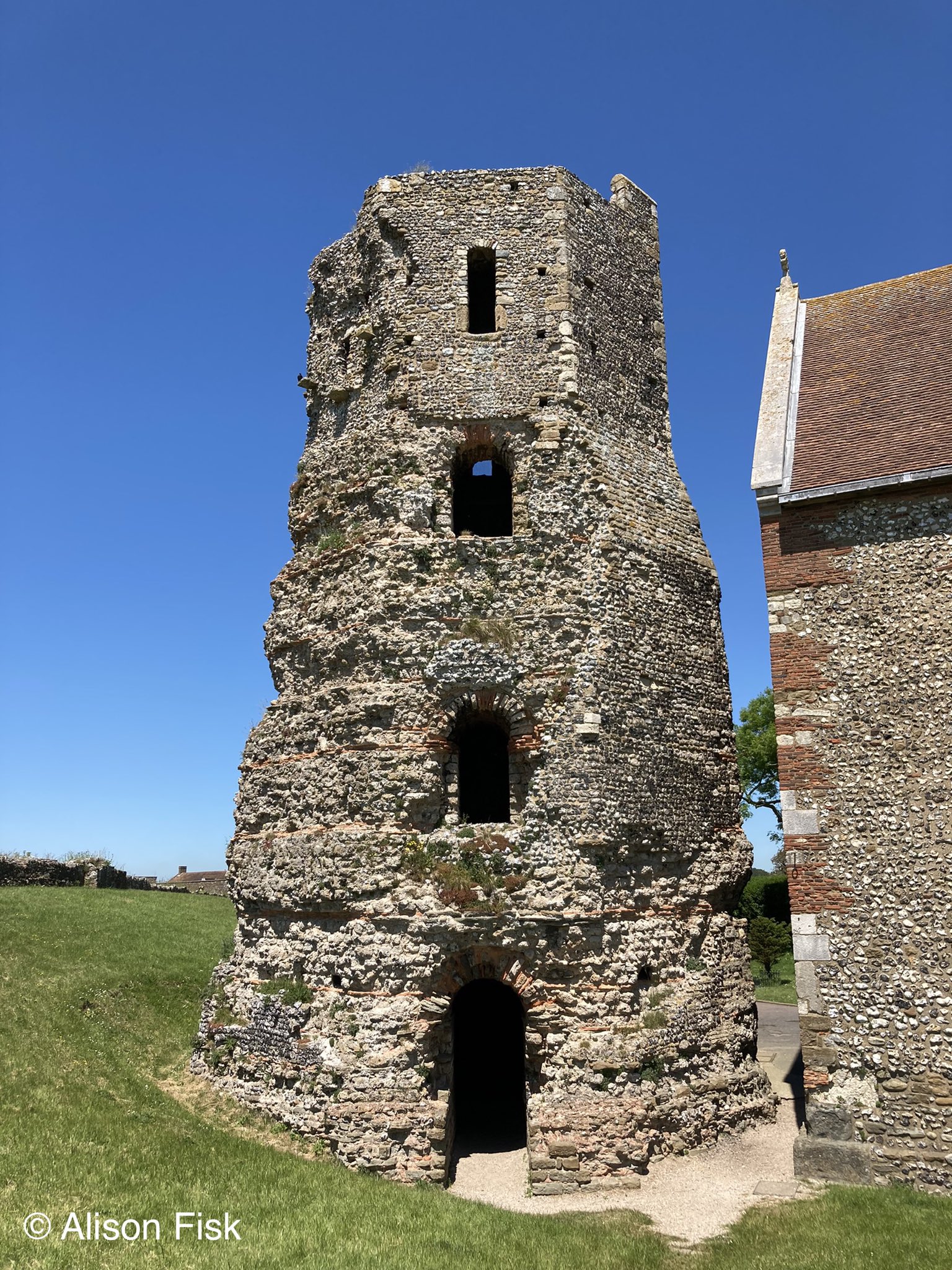ANTICAE - Il faro romano a Dover. 👉🏻 Uno dei soli tre fari ...