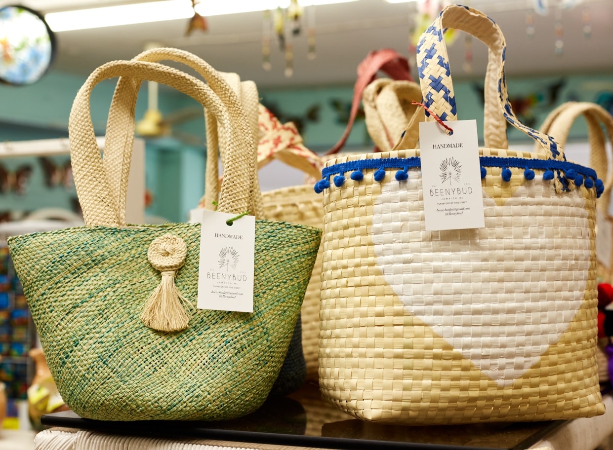 Passport bags, handbags, carryall, back packs, beach bags ... lots 
