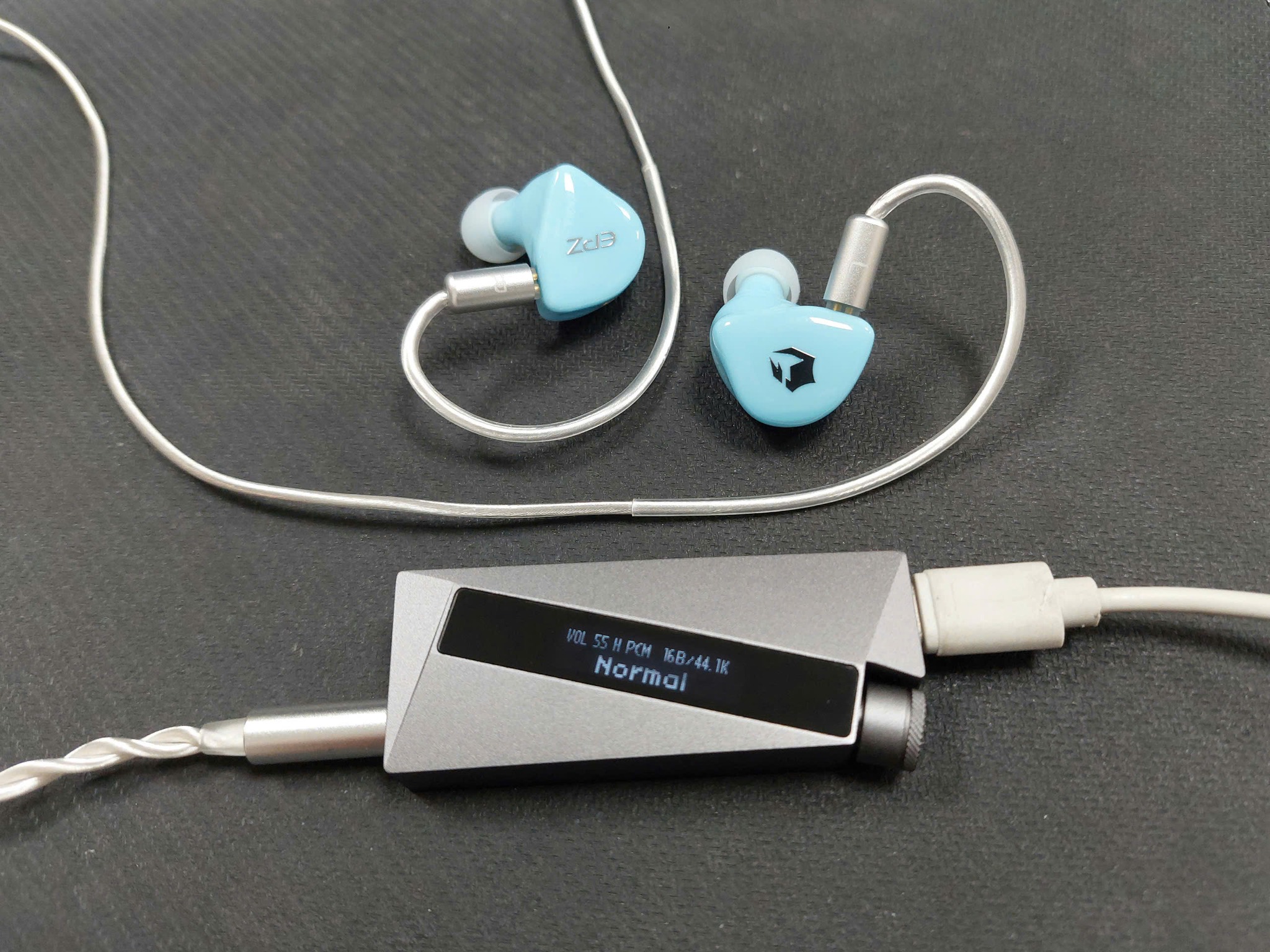 Geekwold GK20 Pro earbuds with 3BA, 2PZT, and planar DD drivers