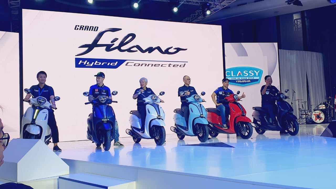 PLN Salatiga - Senyap tapi bertenaga, sepeda motor listrik membuka ...