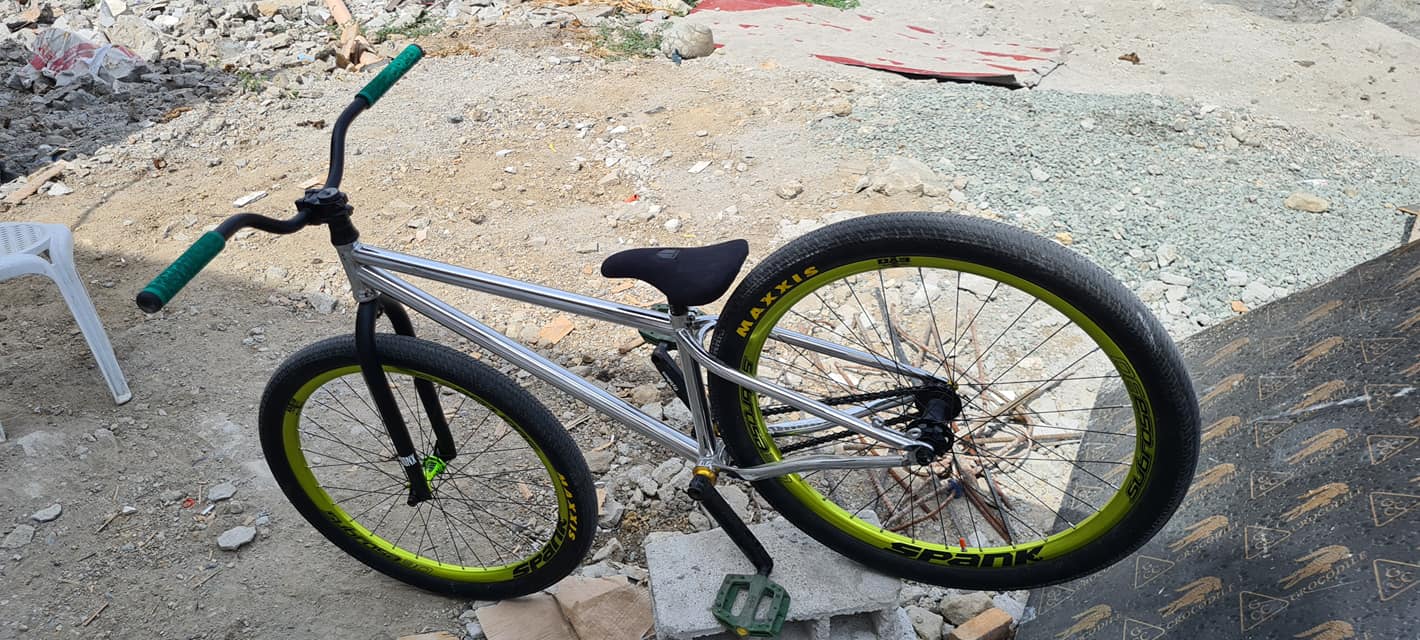 Bike check ALIVE INDUSTRY X CE MESS - Panther Stem S&M Rambler