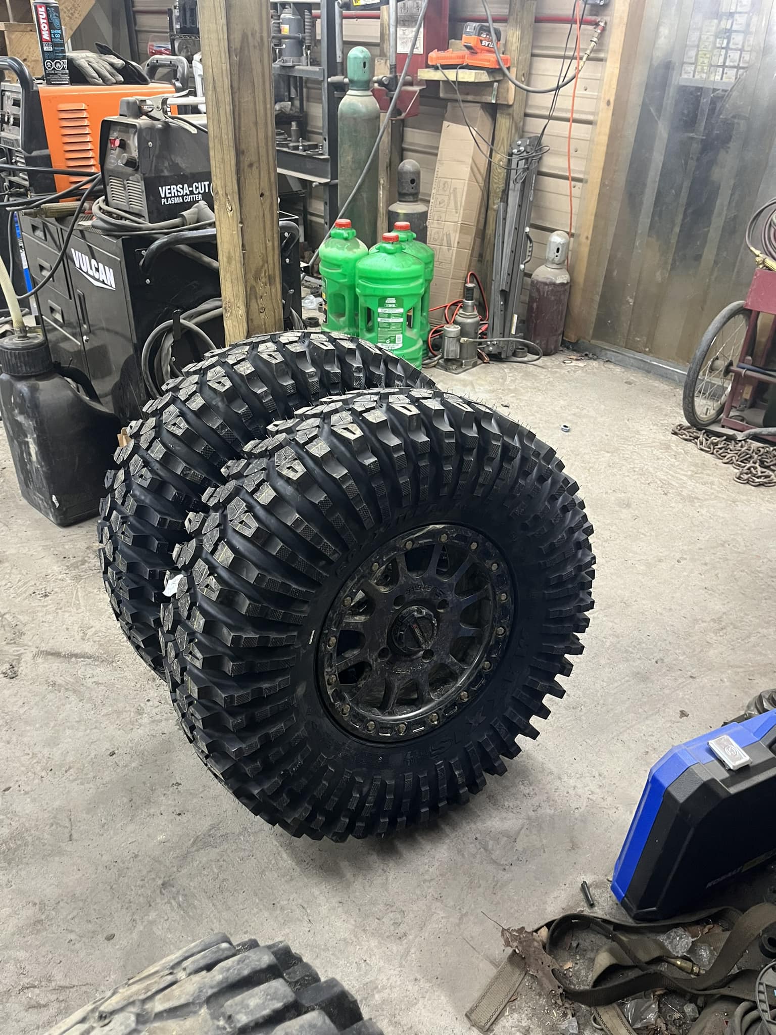 Maxxis Roxxzilla 32x10.00R15 ATV/UTV Tire - 8 Ply, Sticky Compound, Radial, 32x10R15