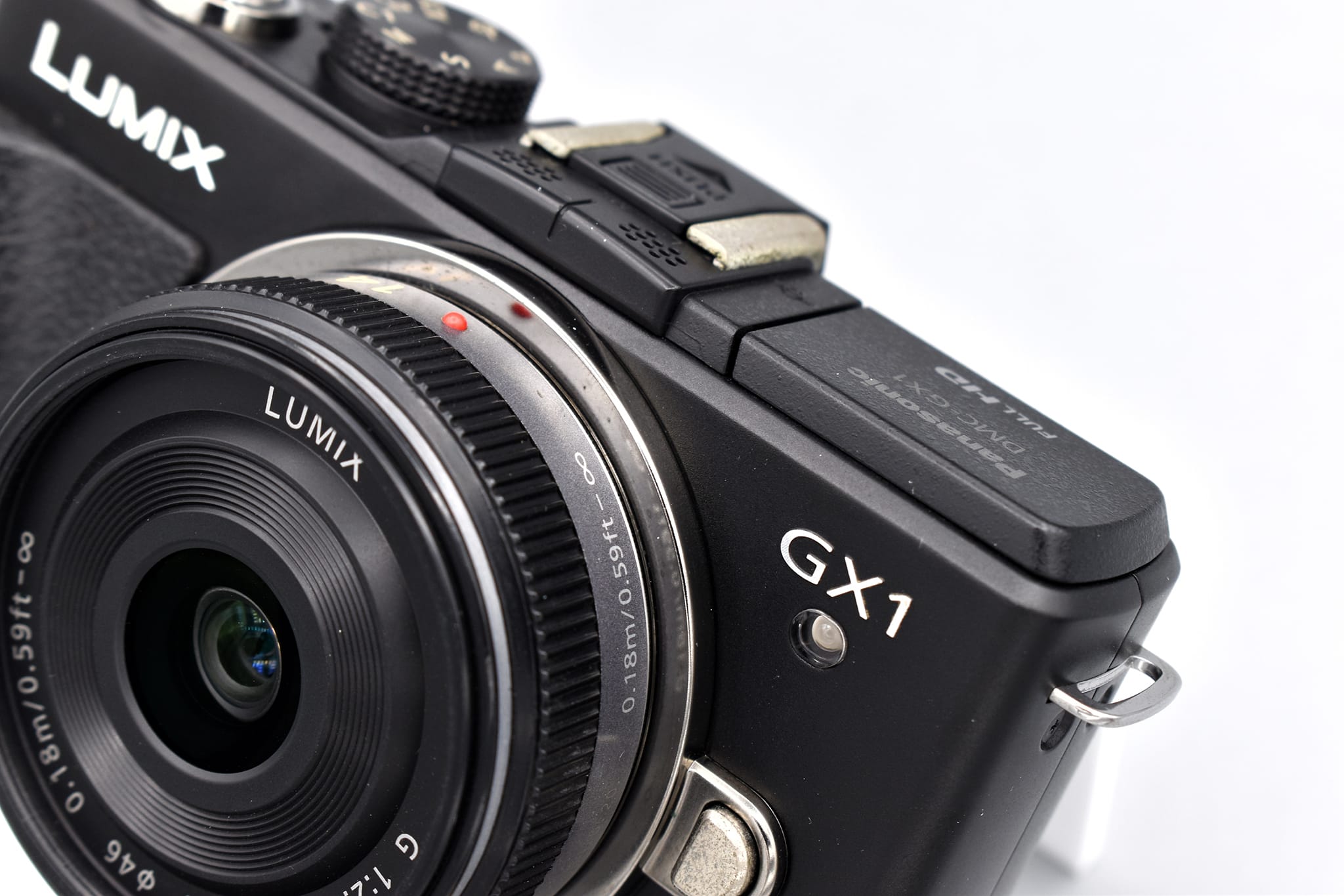Panasonic LUMIX GX1 lens LUMIX G 14mm f2.5 គុណភាព: មួយ 