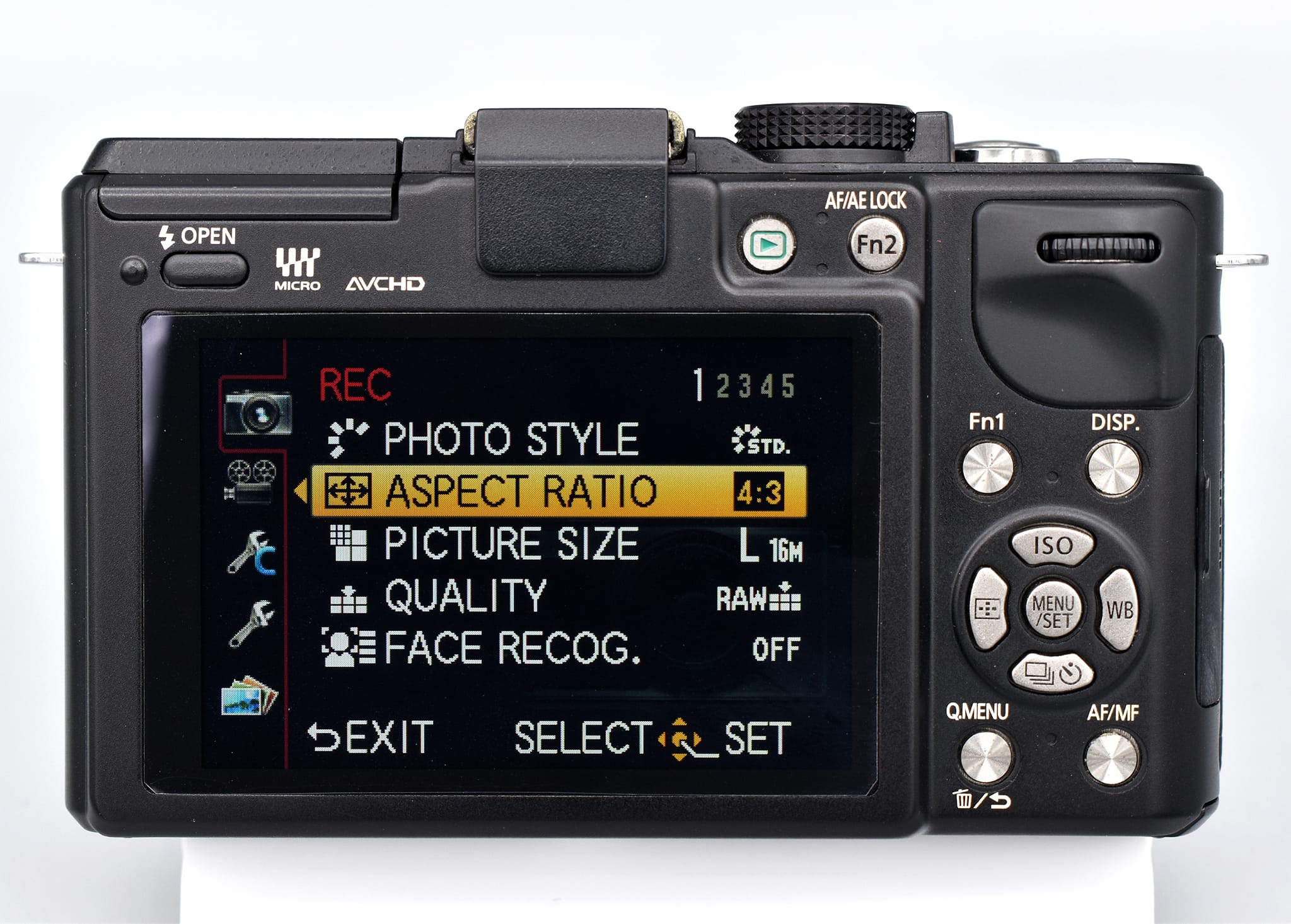 Panasonic LUMIX GX1 lens LUMIX G 14mm f2.5 គុណភាព: មួយ 