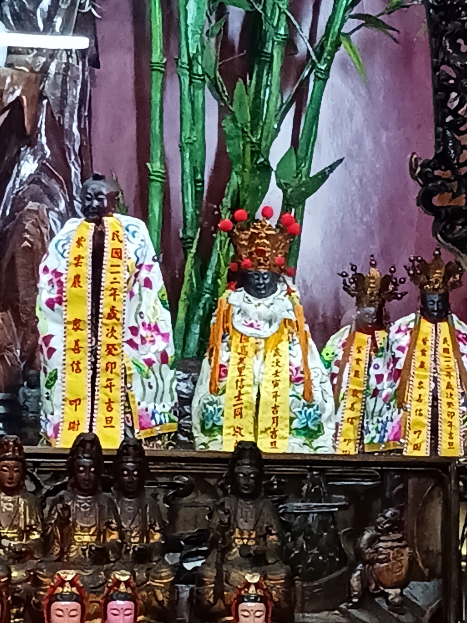 跟著小齋主去旅行-普心齋 - 莿桐鄉紅竹口三聖宮 奉祀: 關聖帝君、玄天上帝、劉府仙公 創建: 清代；1985年建廟 屬性: 台灣民間信仰 紅 ...