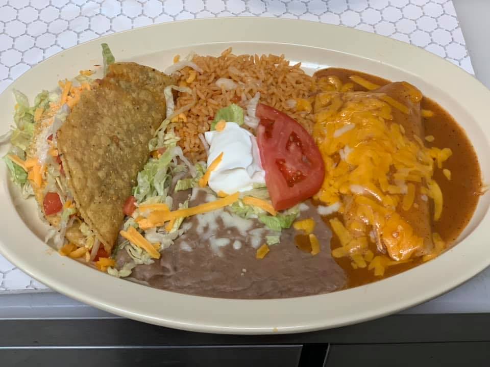 📣 ️ HEY, CROSSROADS FAMILY! WE... - Crossroads Restaurant | Facebook