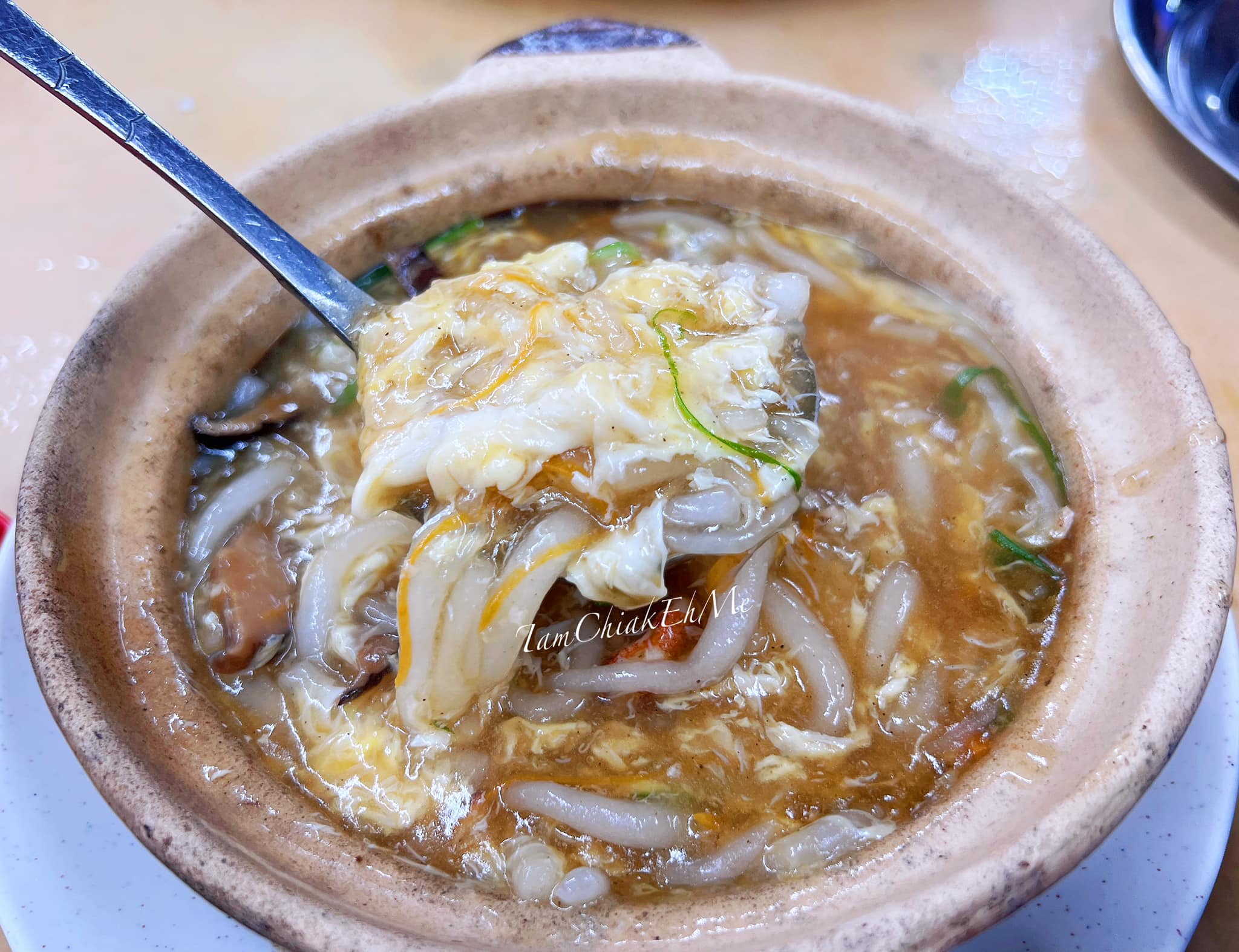 Tam Chiak Eh Me - KL•杂雪冰、海鲜饭店 KL好几个朋友都推荐的这档 #肥仔文海鲜饭店 这里的杂雪冰必试，双味非洲鱼也是他们 ...