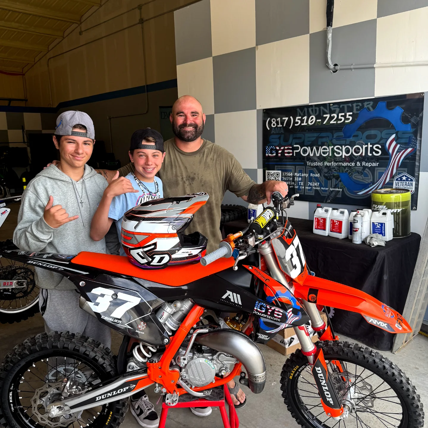 専用2 Happy 6th Birthday to Cole. He's been racing ATVs for 2 years and