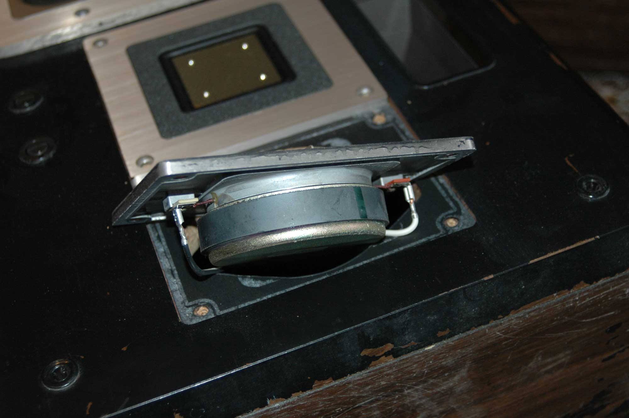 Sony APM-66ES speaker system.