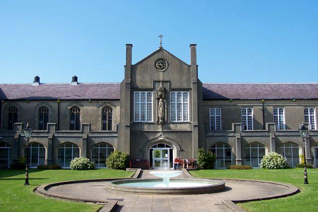Lampeter - Rydym yn drist iawn o glywed am farwolaeth annisgwyl aelod o ...