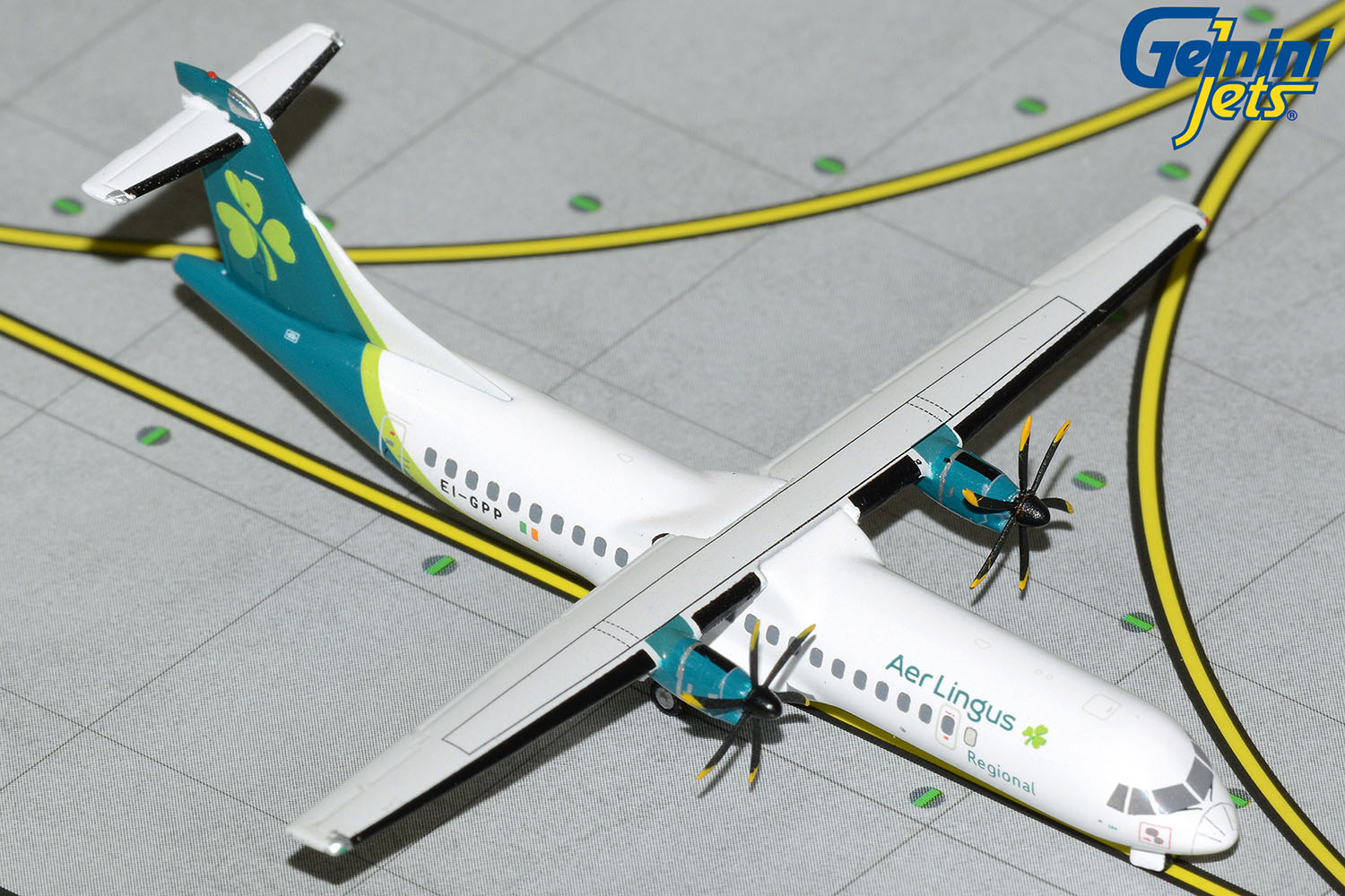 Geminijets 1:400-scale Aer Lingus Regional ATR-72-600 model