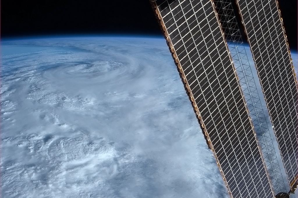 Here is what Severe Tropical... - Aussie Storm Chasers