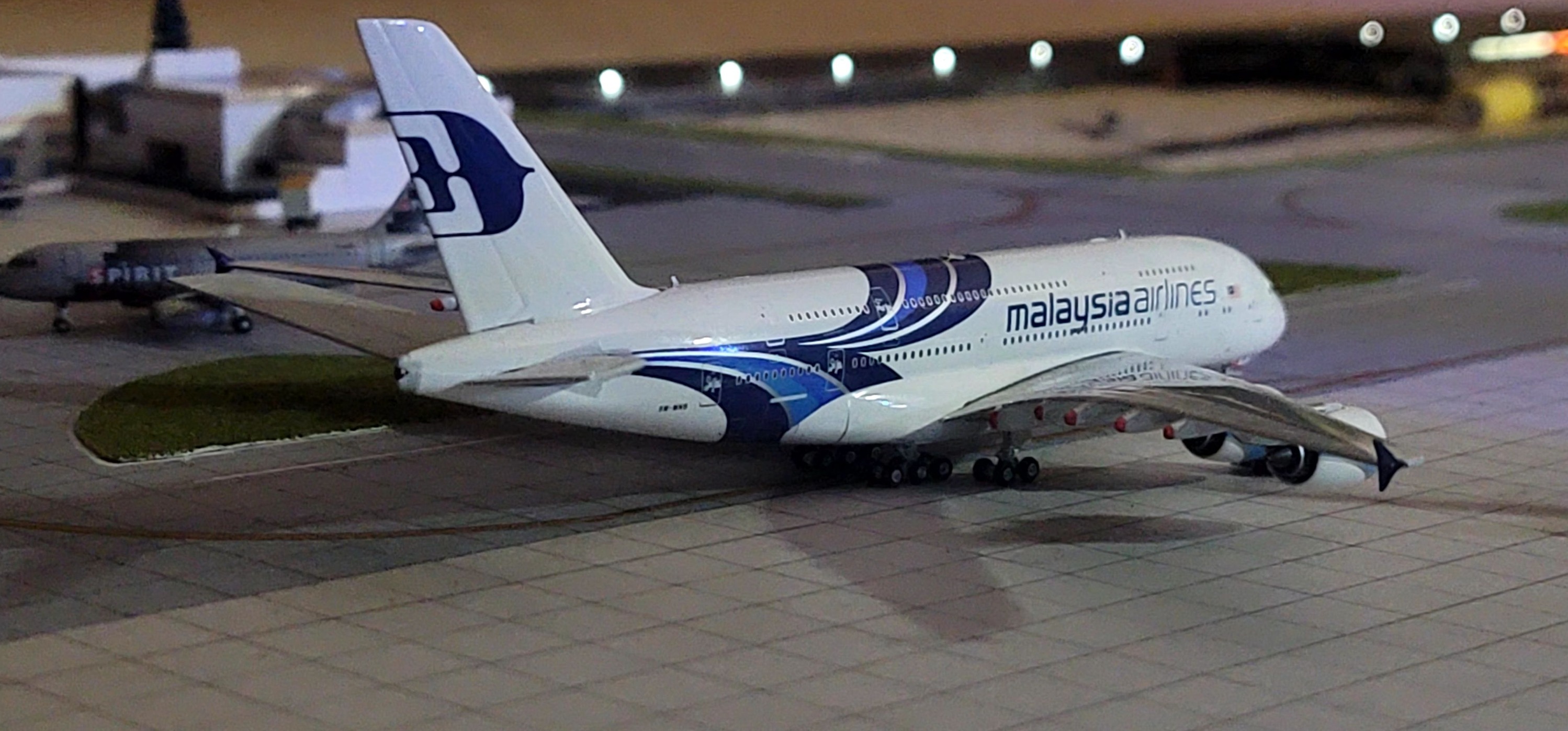 1:400 Malaysia Airlines “100th A380” Airbus A380-800 9M-MNF