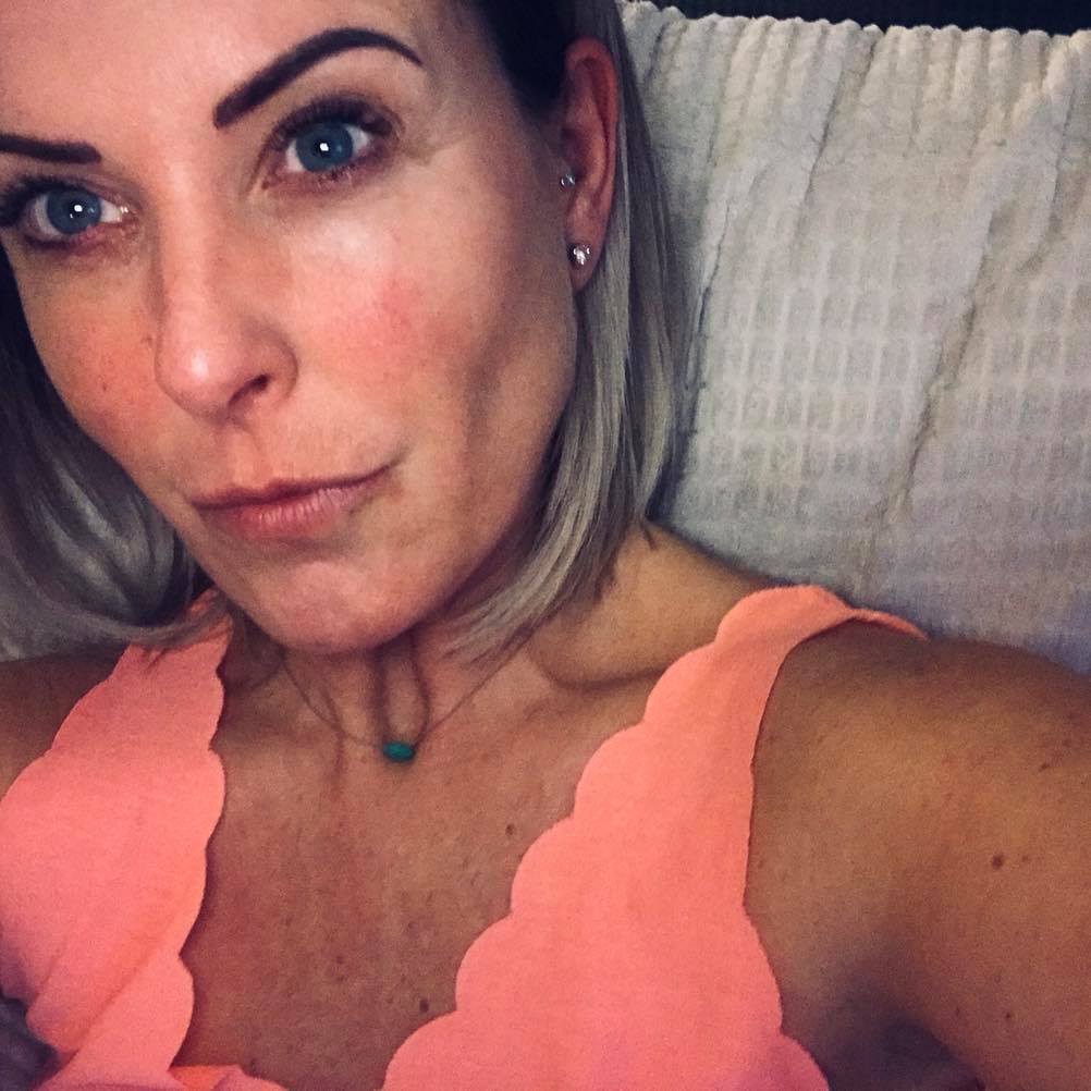 Julie Robson (@julie.robson.9022) • Facebook, Connect with friends