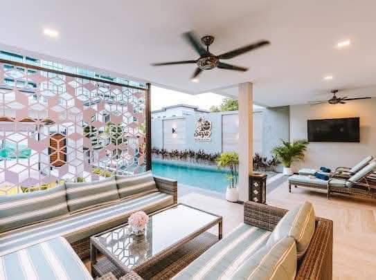 สาขา 1 Serenity Jomtiem... - Saya Pool Villas on the beach | Facebook