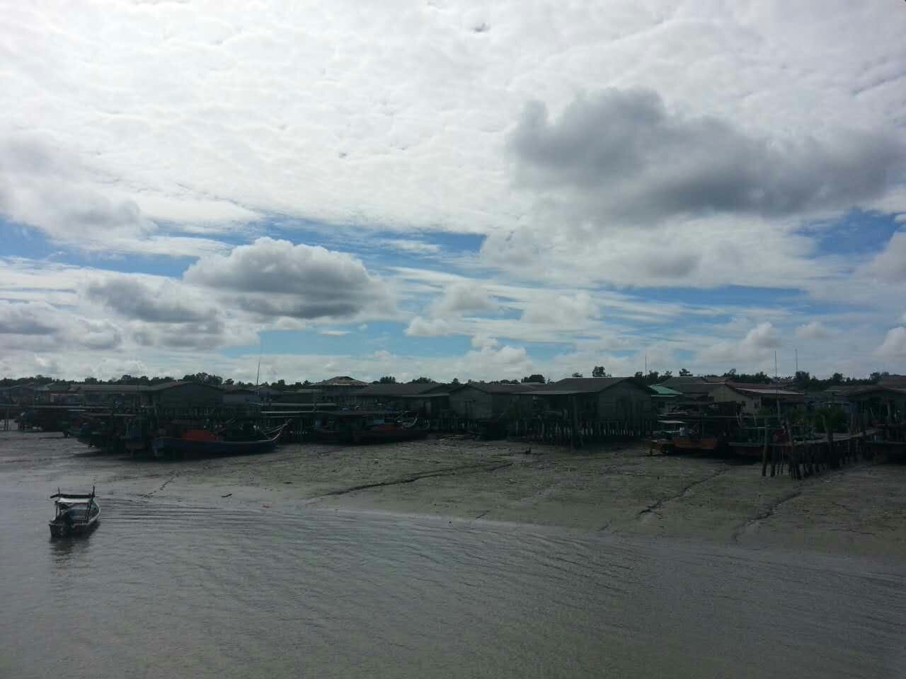 五条港 Sungai Lima - 五条港 Sungai Lima added a new photo.