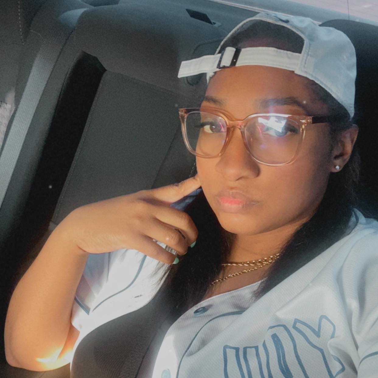 Alyse (@Alyseuknow) • Facebook