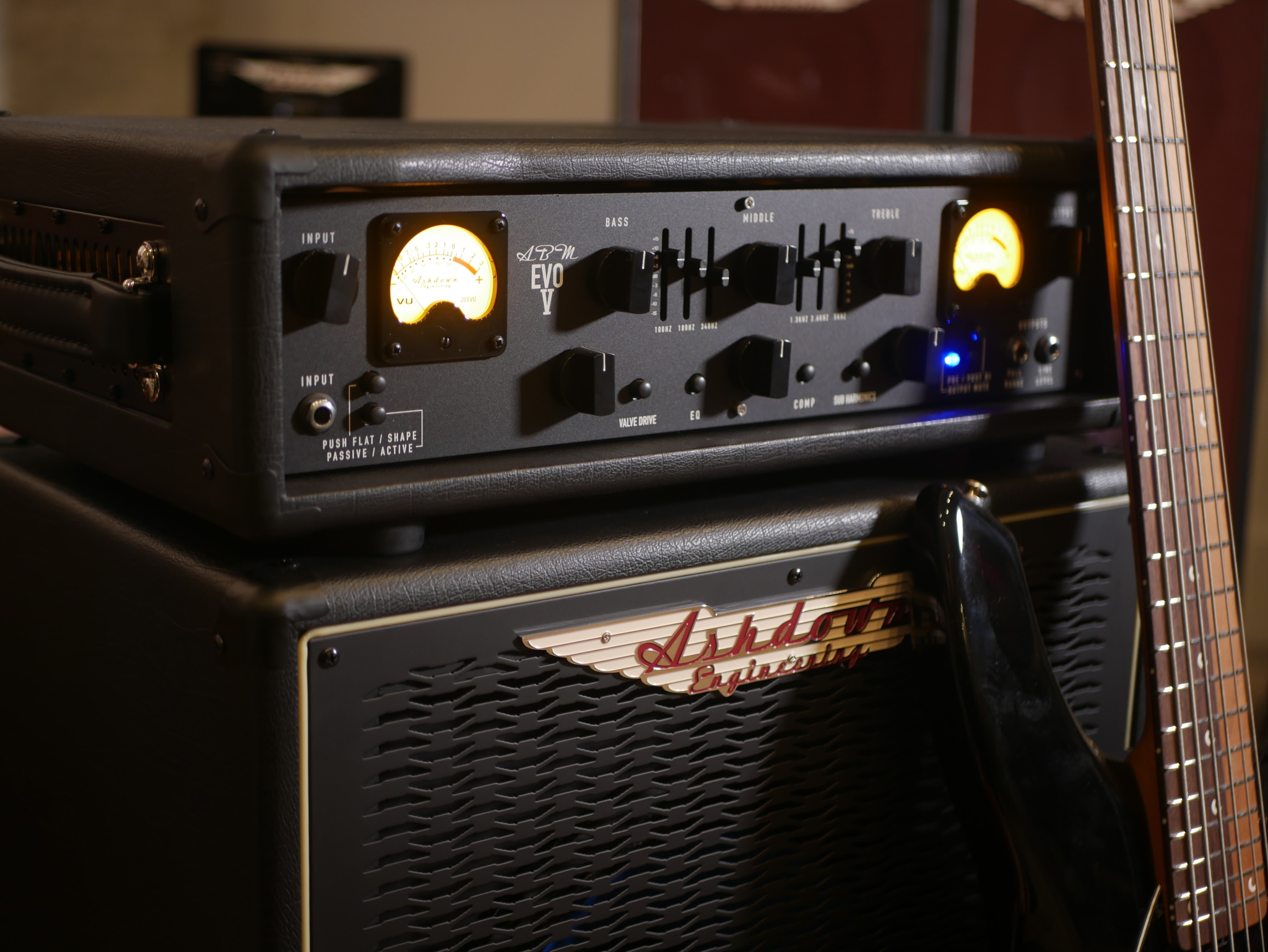 What type of amp is the Ashdown Evo 500 bass magnifier?