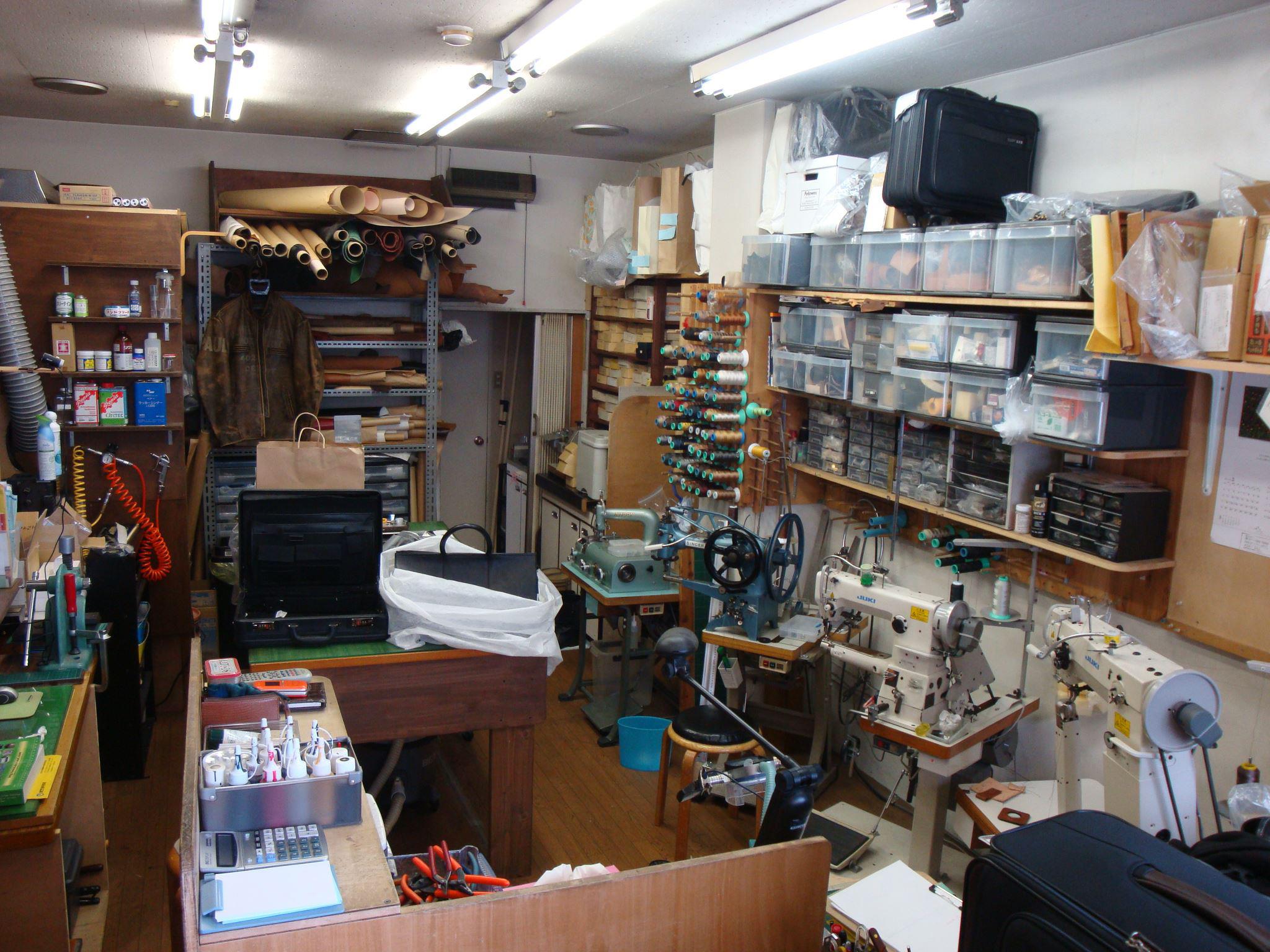 革研究所... - 革研究所 滋賀東近江店〈鞄修理·ソファー修理·革製品専門店〉