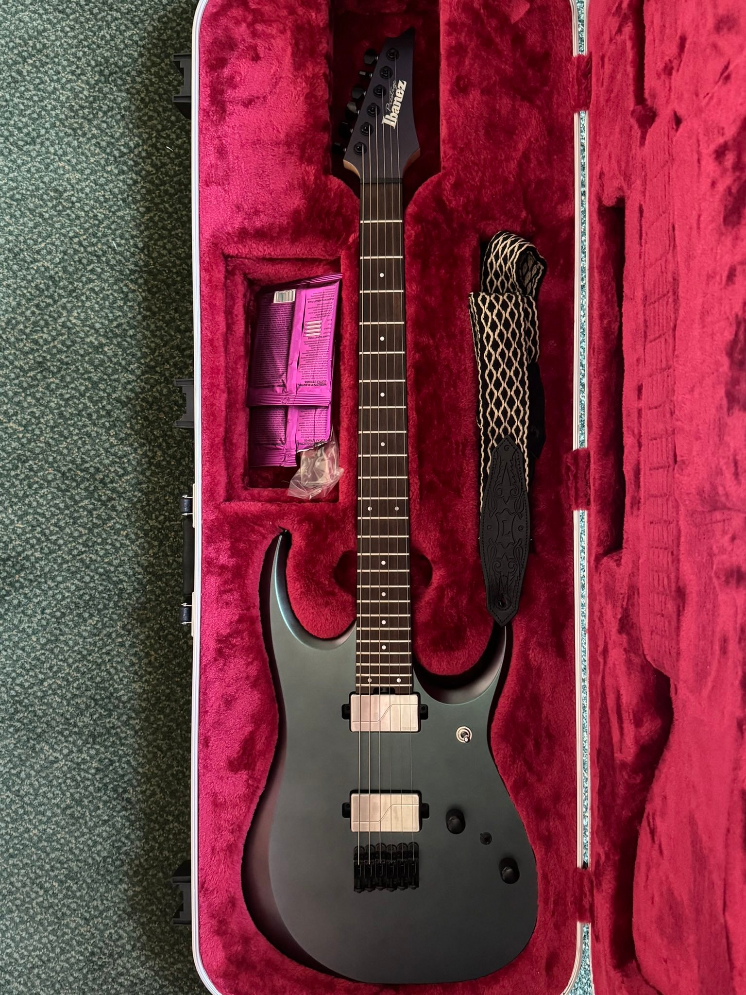 The new review for the Ibanez RGDIM6FM Multiscale with awesome