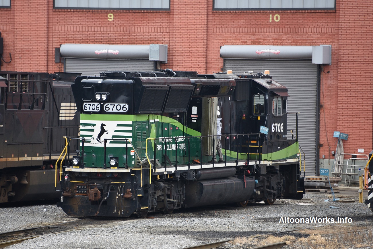 NS 4706 renumbered as NS 6706 for AC44C6M rebuilds