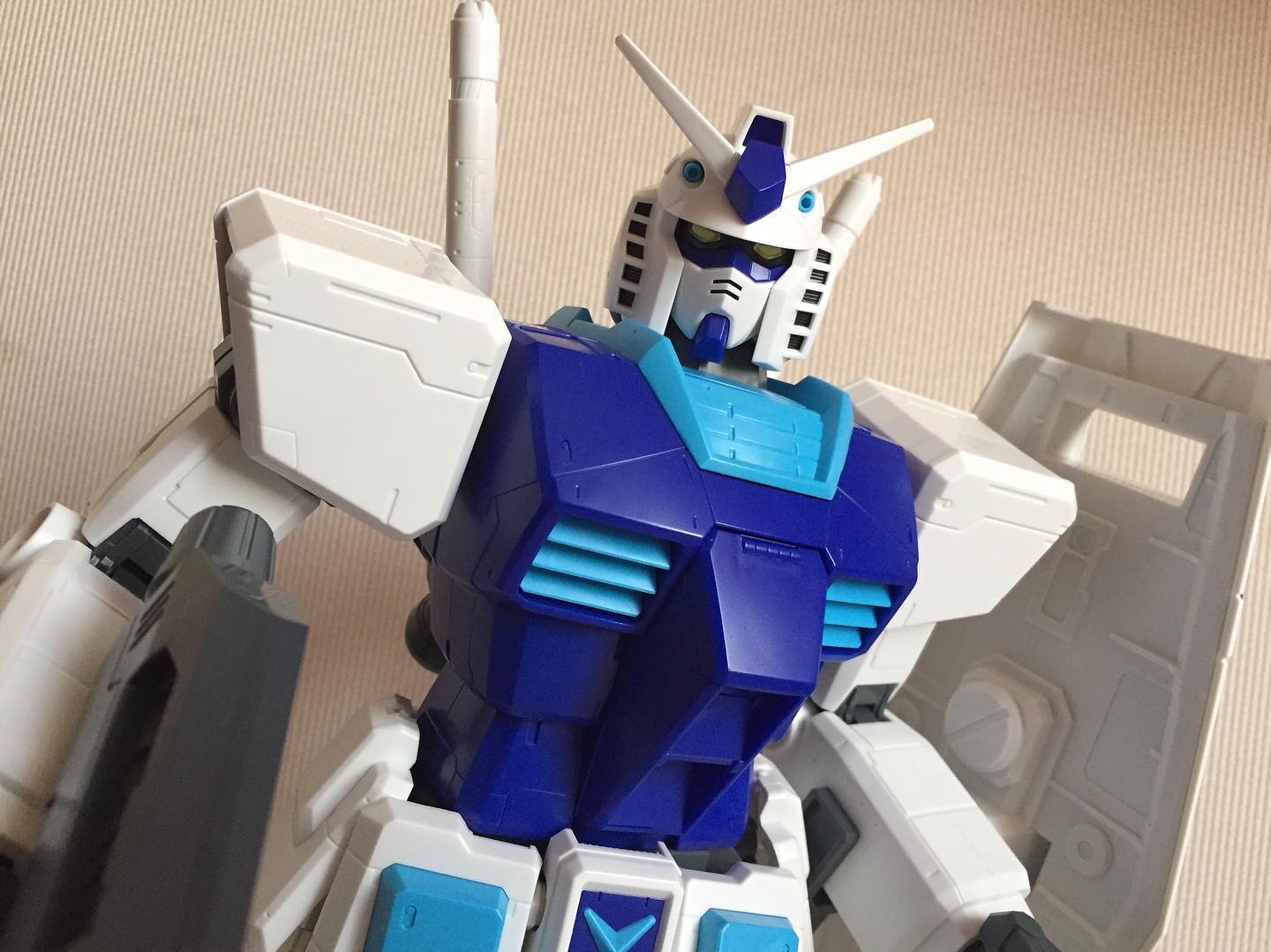 水瀬ちか 1 48スケール メガサイズモデル ガンダム Anaオリジナルカラーver Facebook