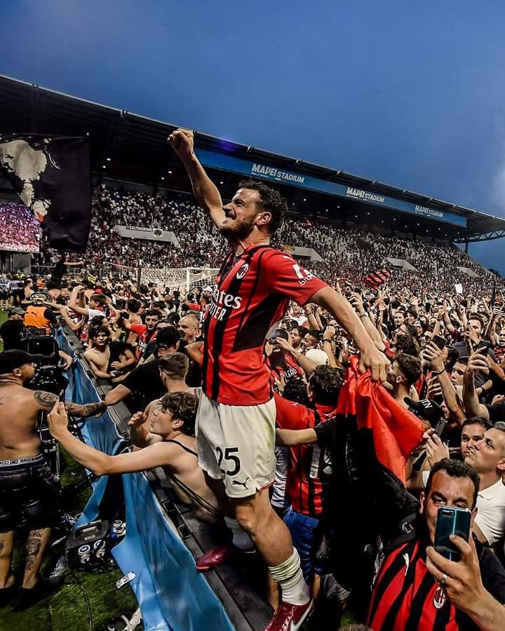 AS ROMA MALAYSIA - BANGSA ROMAN PEMENANG SCUDETTO TAHNIAH AC Milan ...
