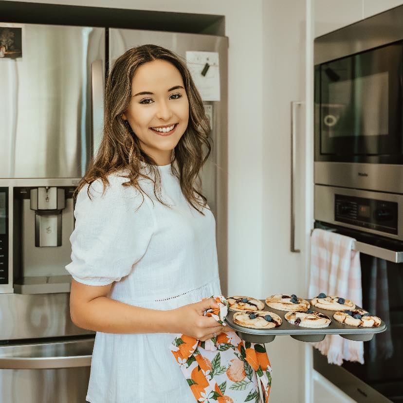 Freya Proctor Dietitian - Food can be confusing. Whilst we all eat, we ...