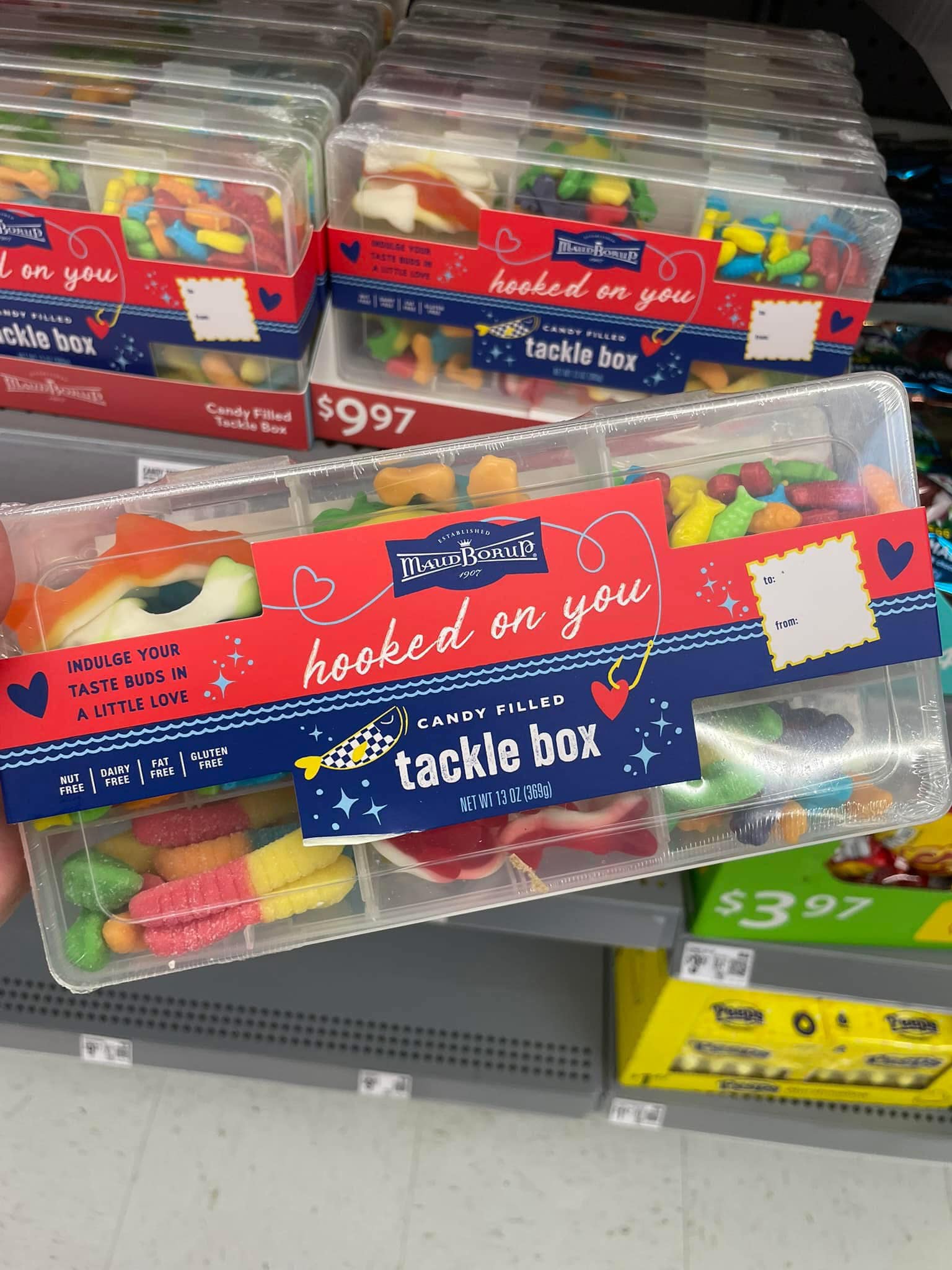 hooked on you tackle box Caja de dulces surtidos para el día de San Valentín You, 17.2 onzas : Comida Gourmet y Alimentos My First Tackle Box has everything young anglers need for fishing fun Candy Tackle Box Valentine's Day