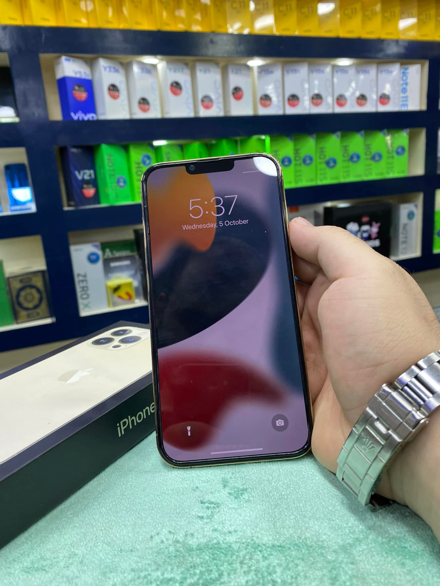 ??iPhone 13 Pro Max Color Gold 256 GB @Zero3?? Battery Health 