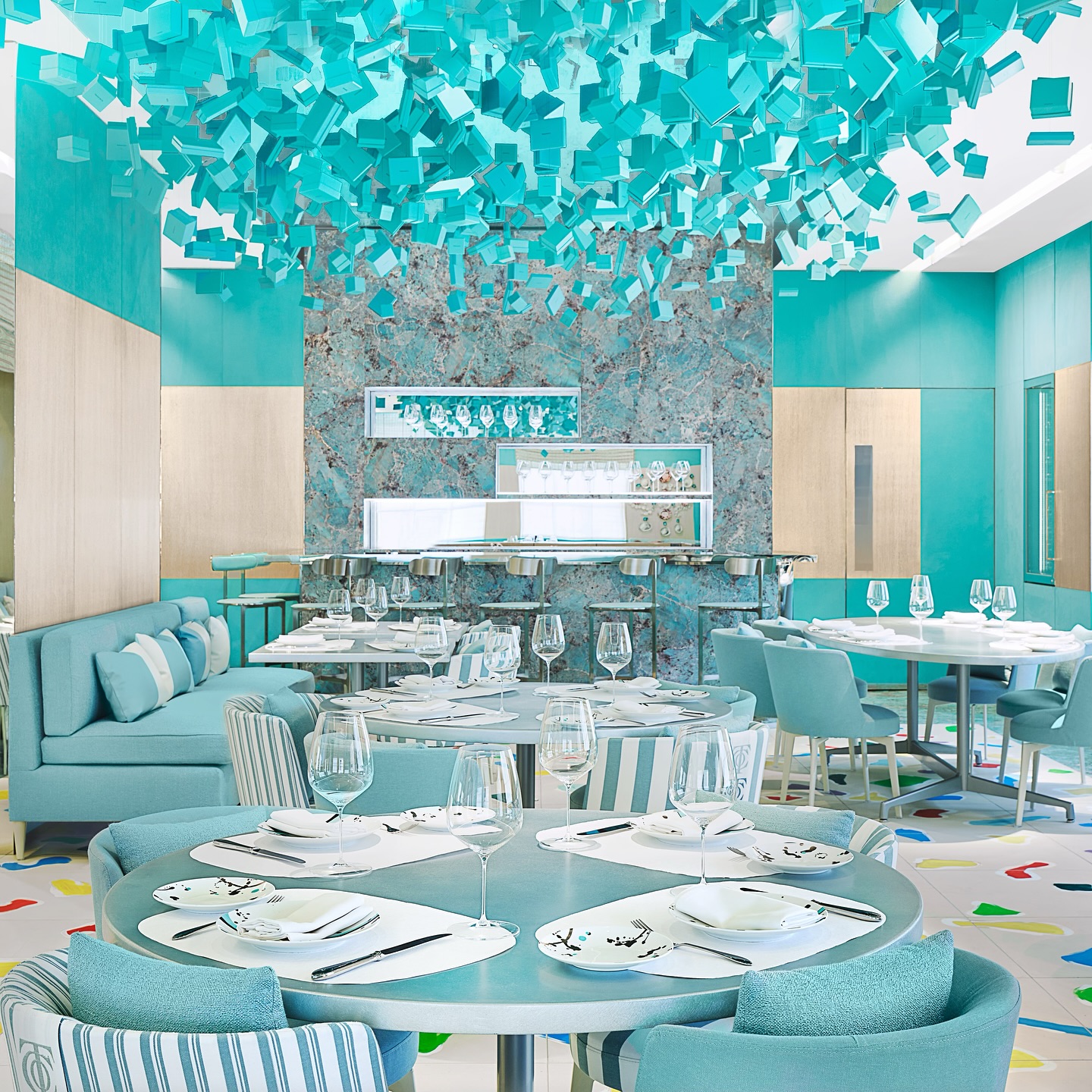 What is the dress code for Blue Box Cafe?
