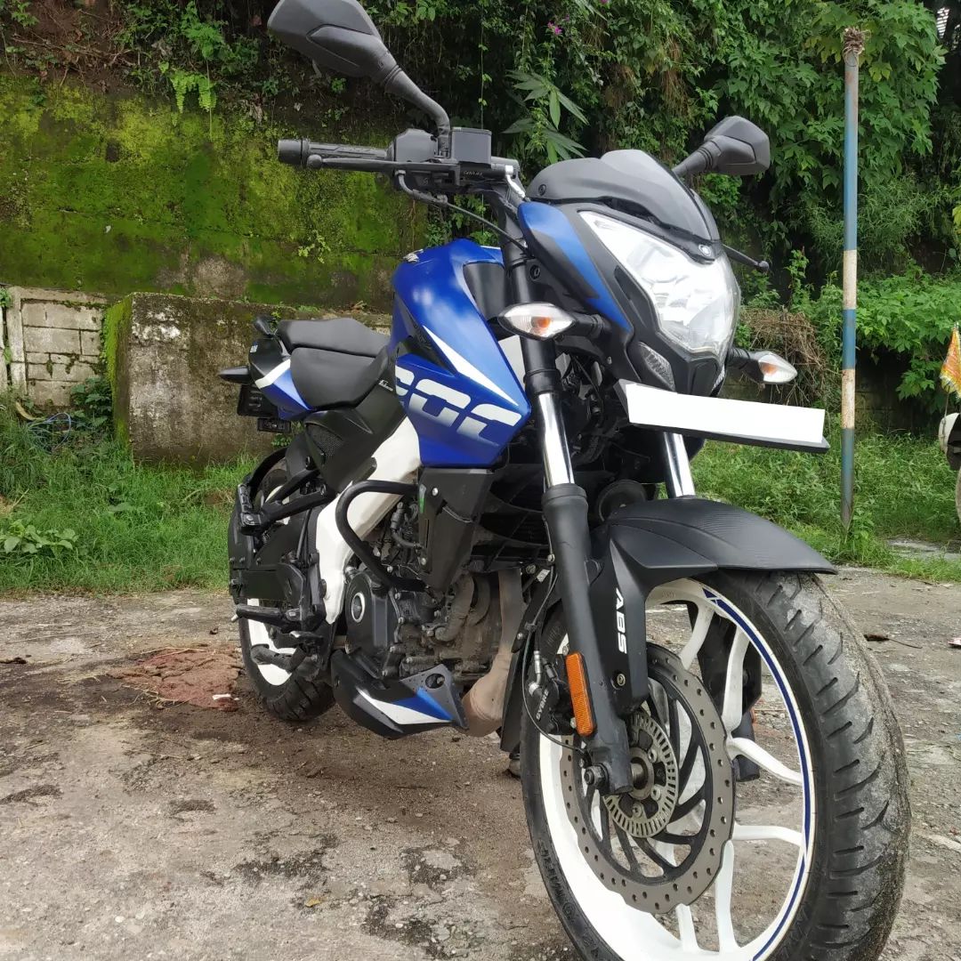 WELL MAINTAINED BAJAJ PULSAR NS 200... - First Class Motors