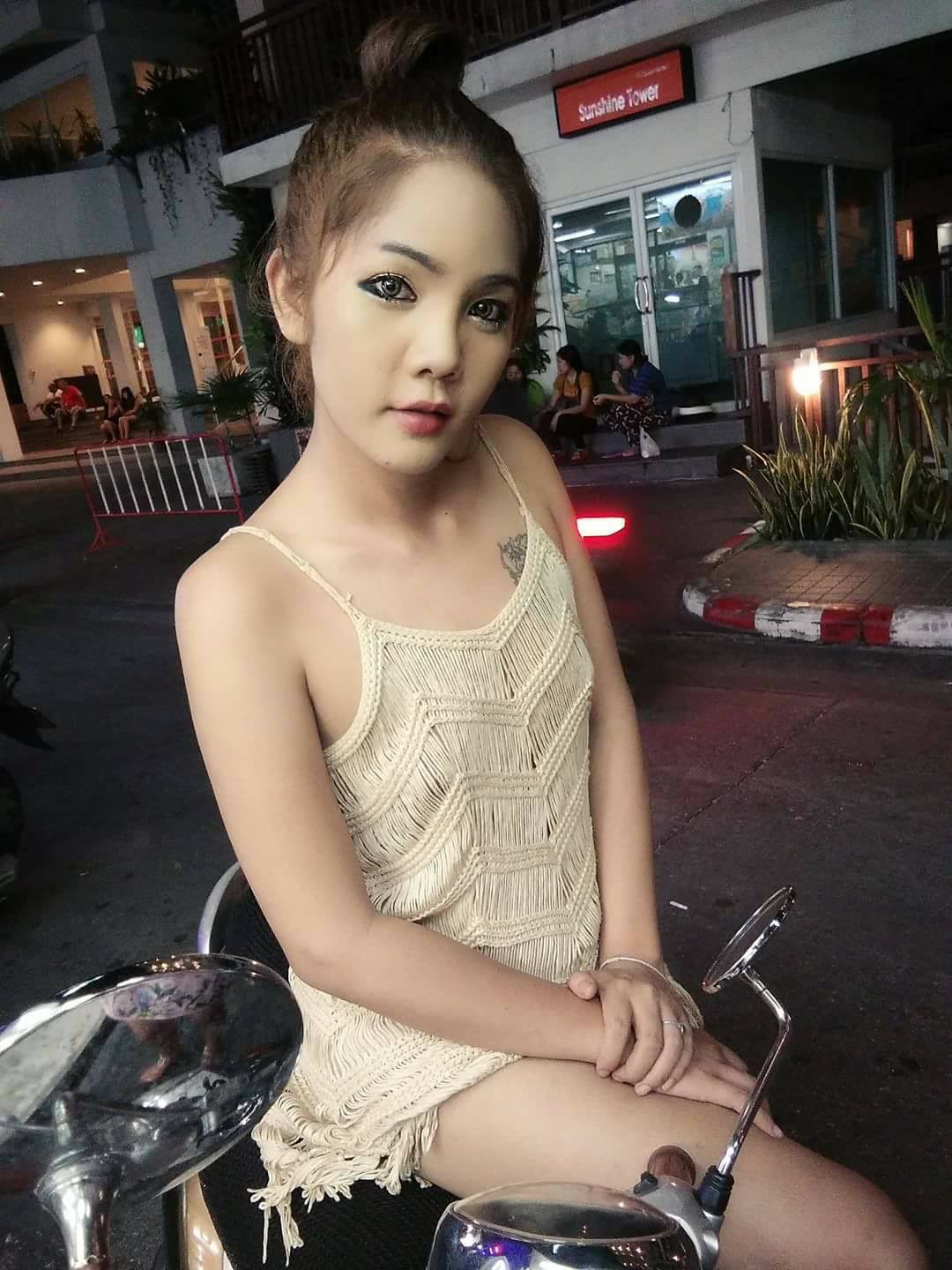 Kings Bar Soi8 | Pattaya