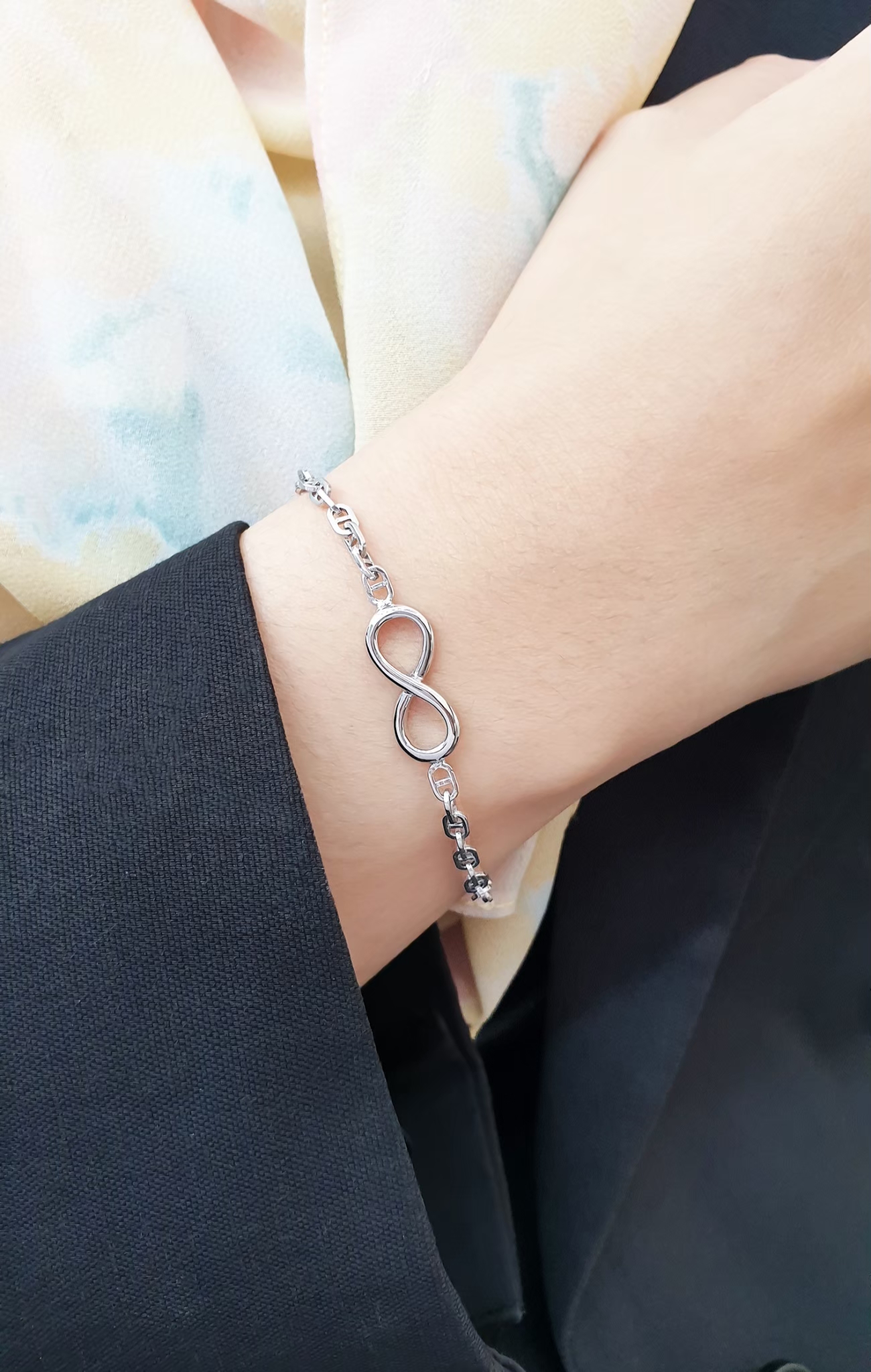 เพชรพลอยปุตรี - สร้อยมือ infinity Italy...