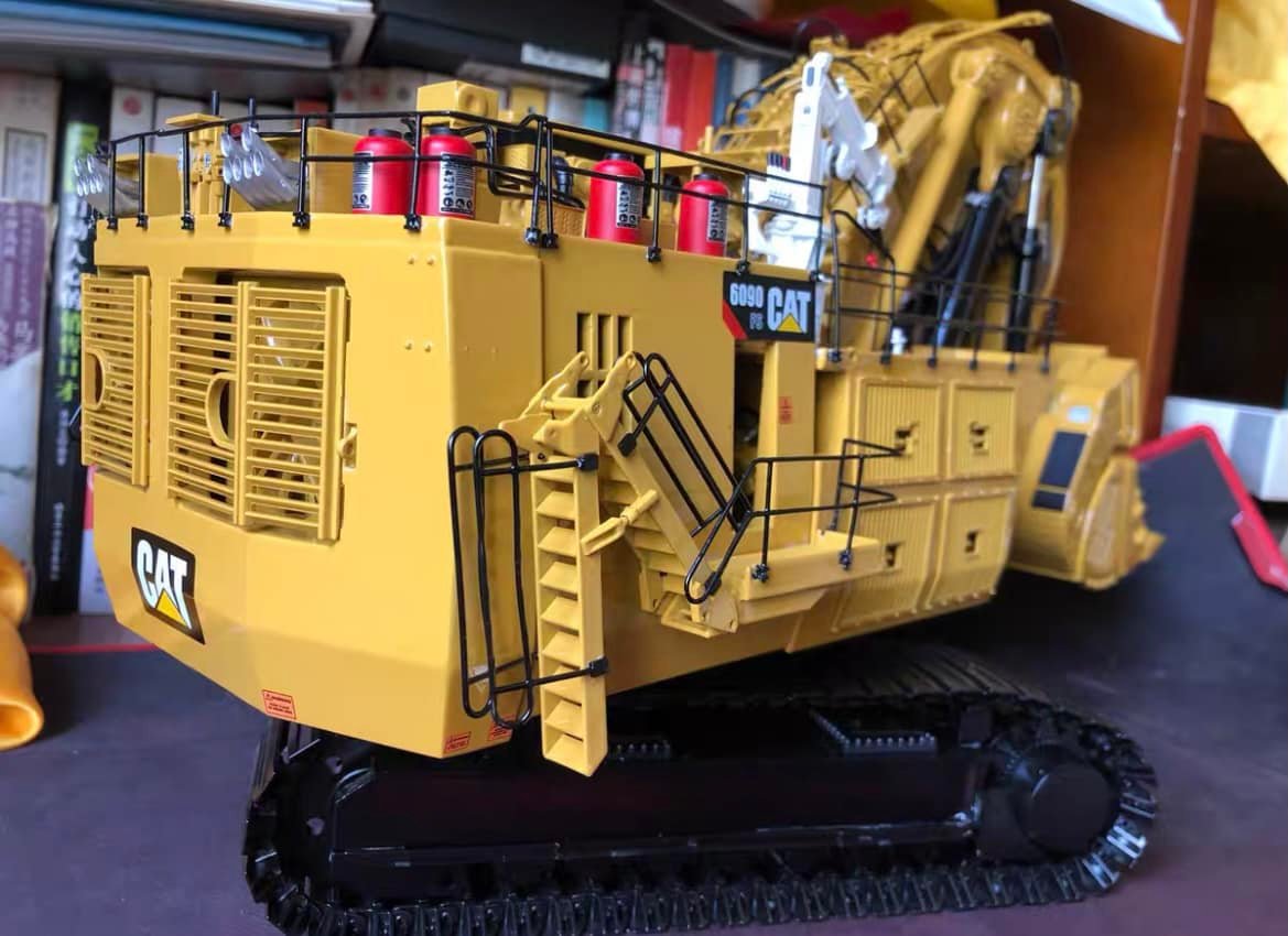 1:48 scale diecast caterpillar 6090FS large excavator model