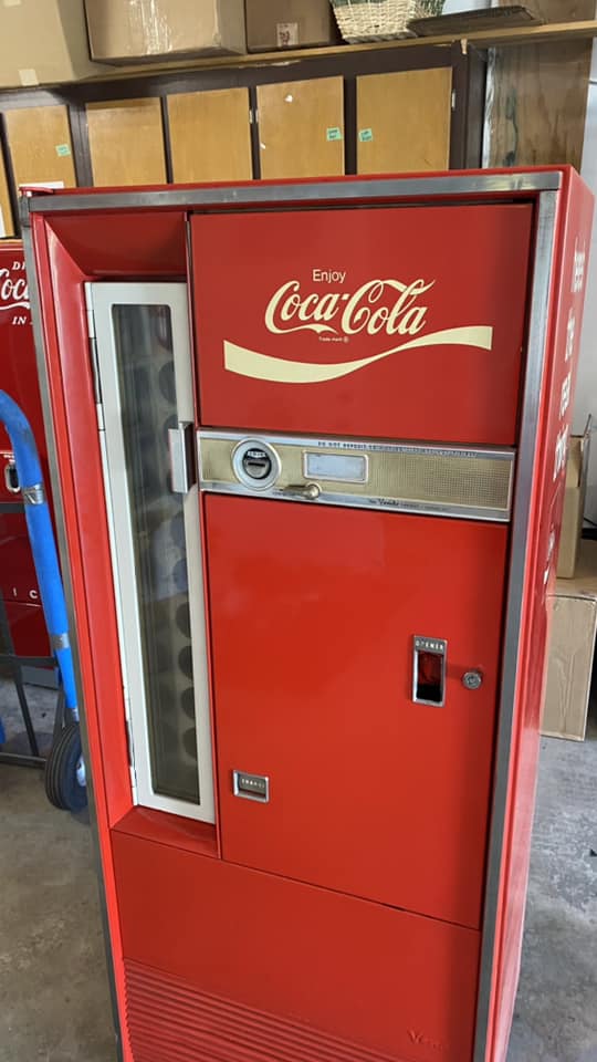 Pop Machine Shop / Vintage Soda Machine Restoration | Rice Lake WI